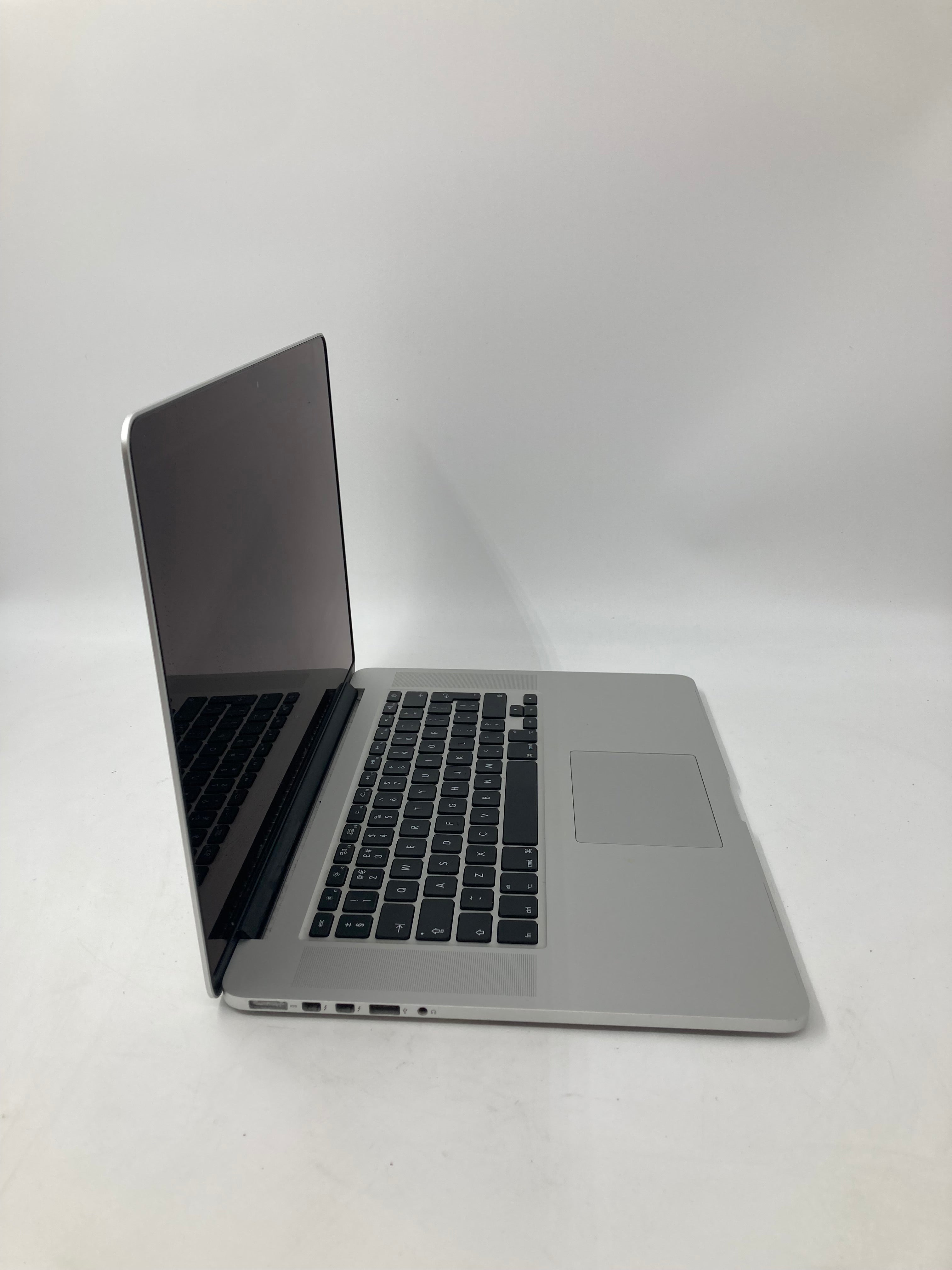 Apple MacBook Pro 2015 15" Screen i7 4th Gen No RAM No SSD No OS *Spares*