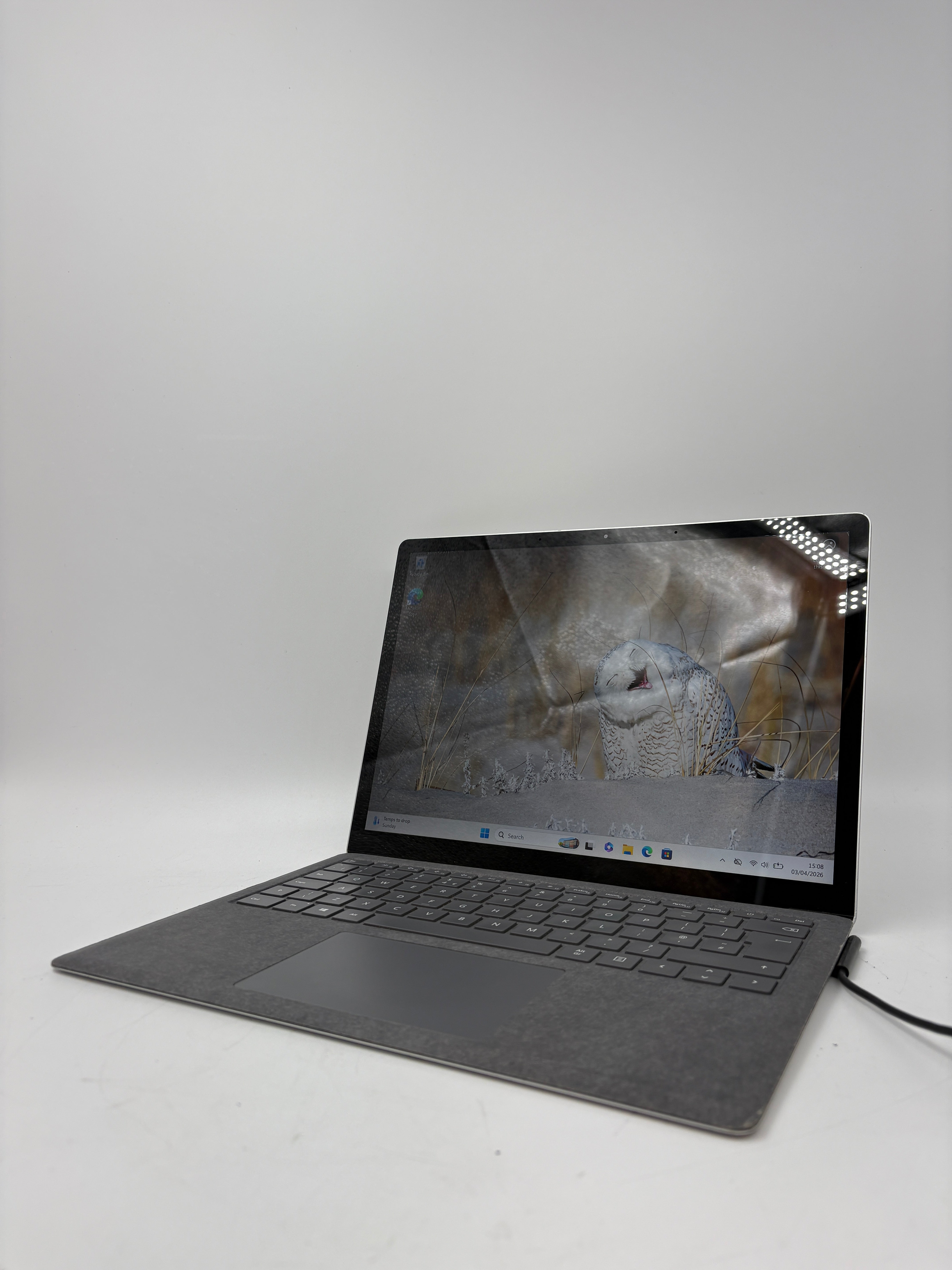 Microsoft Surface 3 | 13.5" Touch 2K | i7 10th Gen | 16GB RAM | 256GB SSD | W11 - Grade C