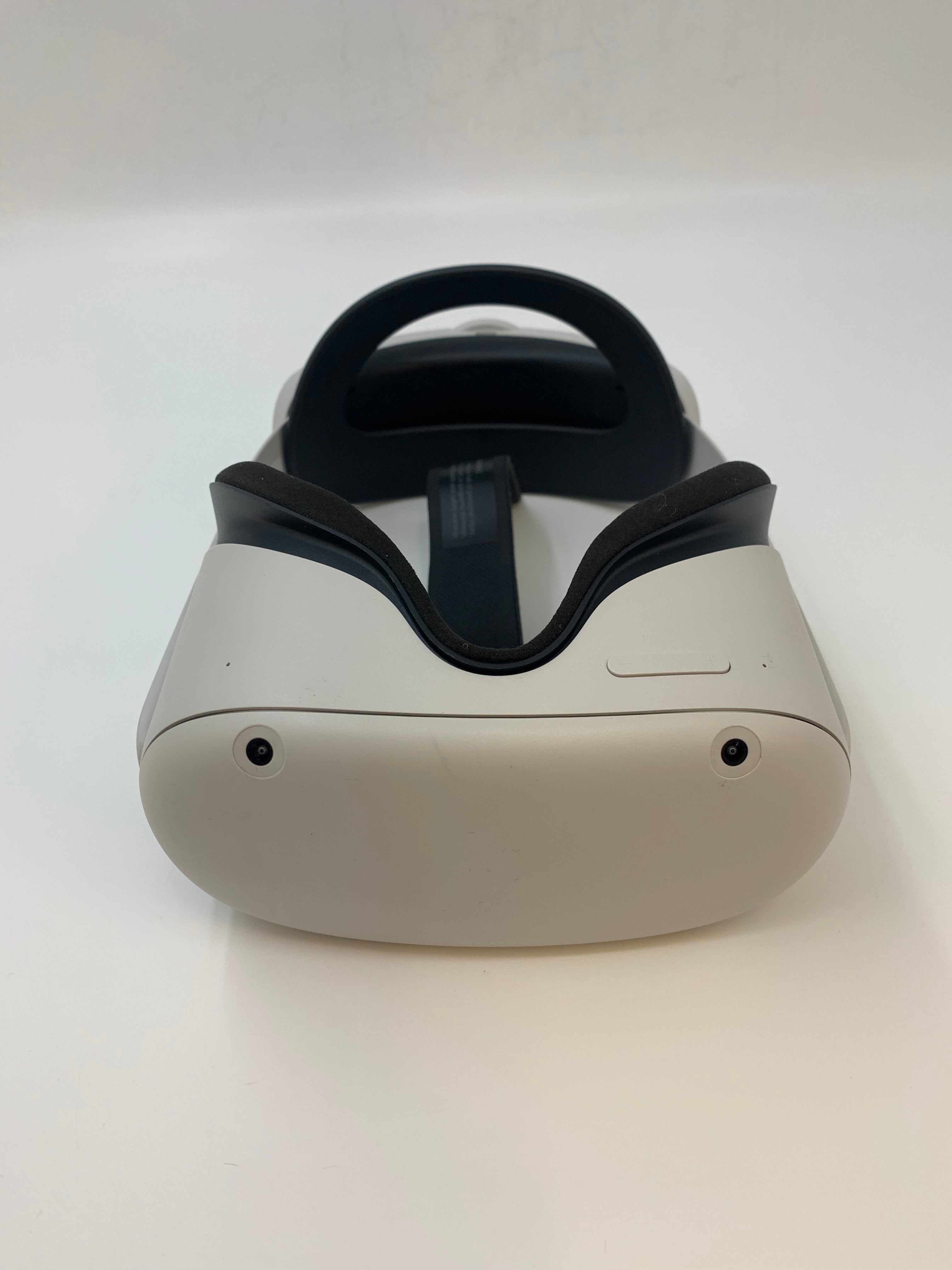 Meta Quest 2 (Oculus Quest 2) | 64GB Storage | 2 Controllers