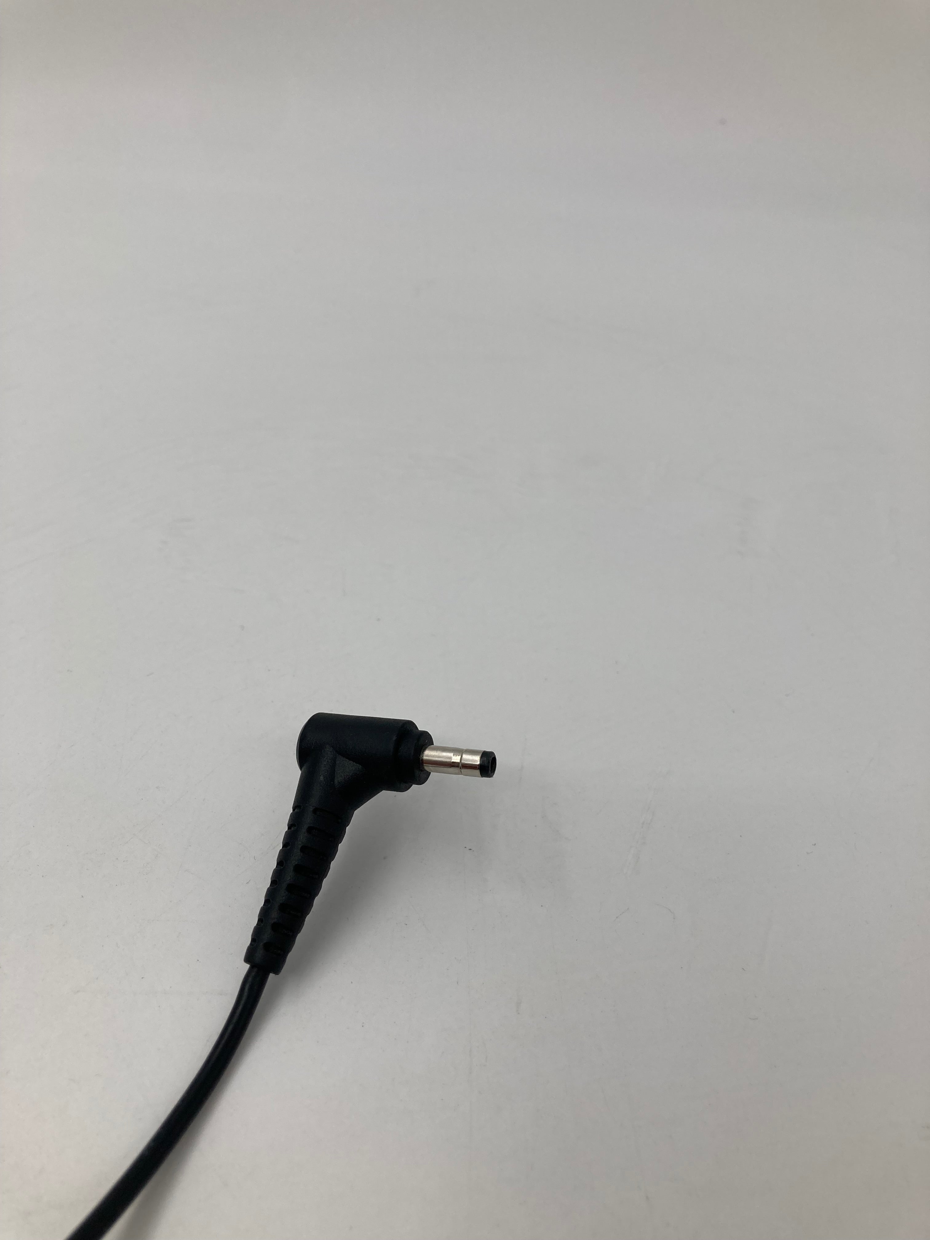 Batch 18x Lenovo Small Tip AC Power Adapter Charger 65W - Black