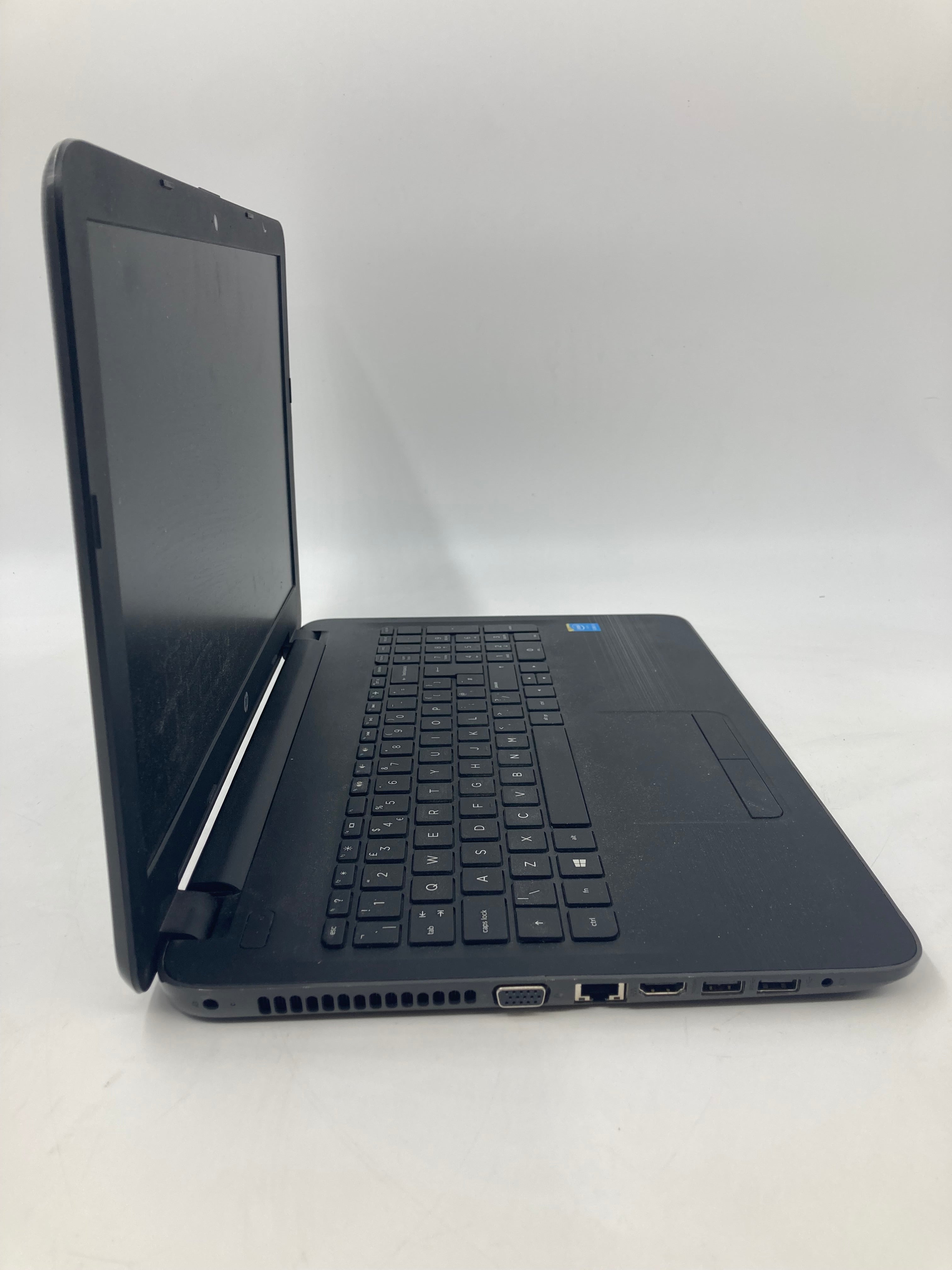 HP Laptop 250 G5 15.6" i3-5005U 8GB RAM 256GB SSD W10 OS