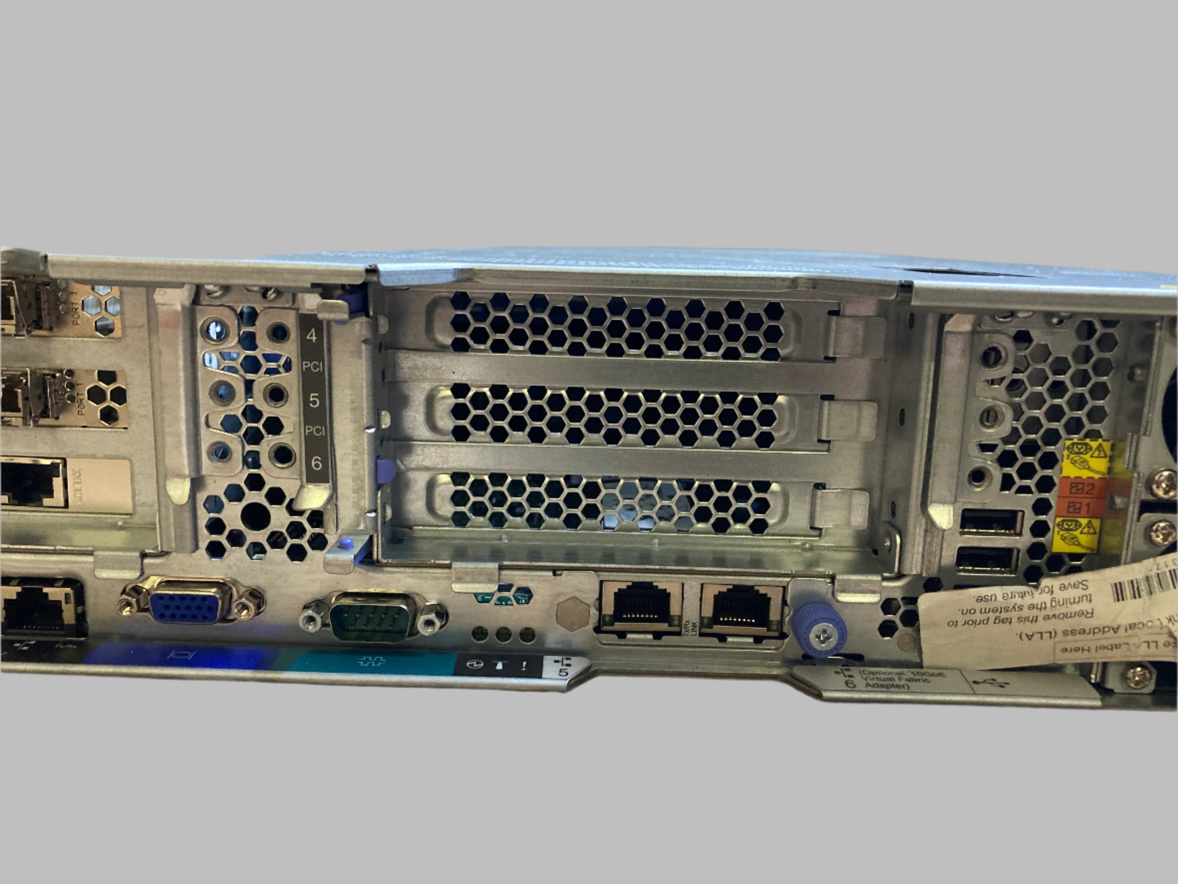 IBM Server System X3650 M4 HD 2x Xeon E5-2650 V2 24x SFF 32GB RAM No HDD