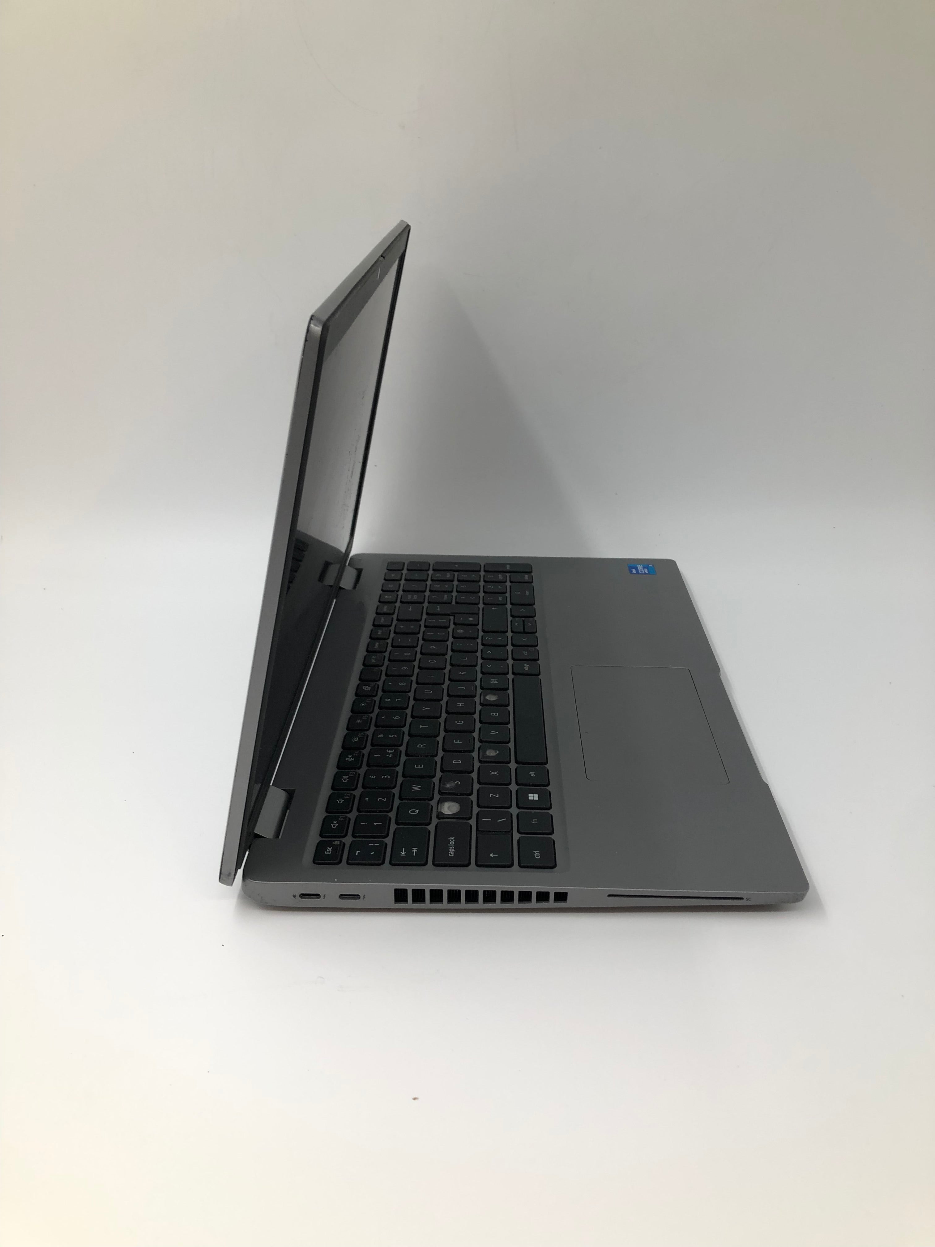 Dell Laptop Latitude 5520 15" Screen i5 11th Gen 8GB RAM No SSD No OS -Spares-