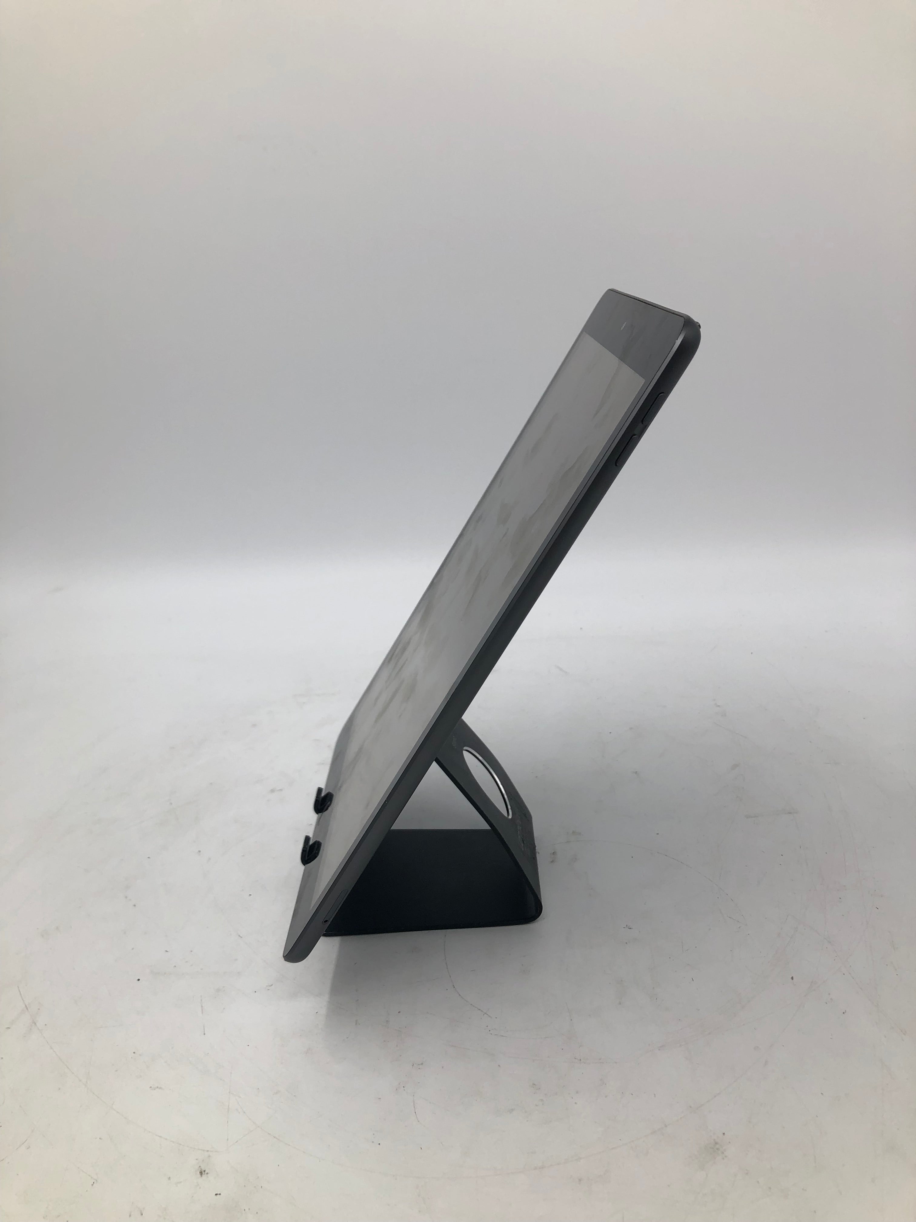 Apple iPad 9th Gen 2021 10.2" 64GB Storage Wi-Fi + Cellular Space Grey Unlocked