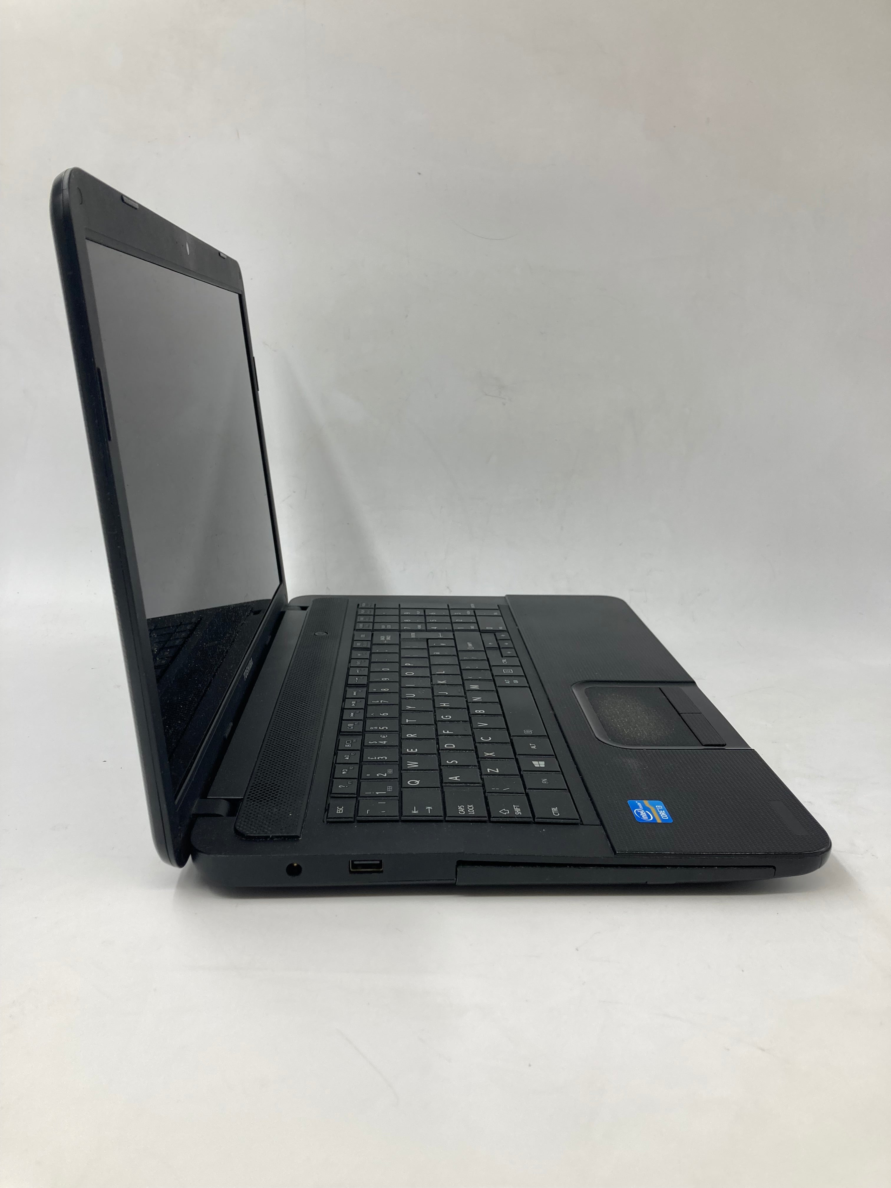 Toshiba Laptop Sattelite C870-1H2 15.6" Core i3 No RAM No HDD No OS *Spares*