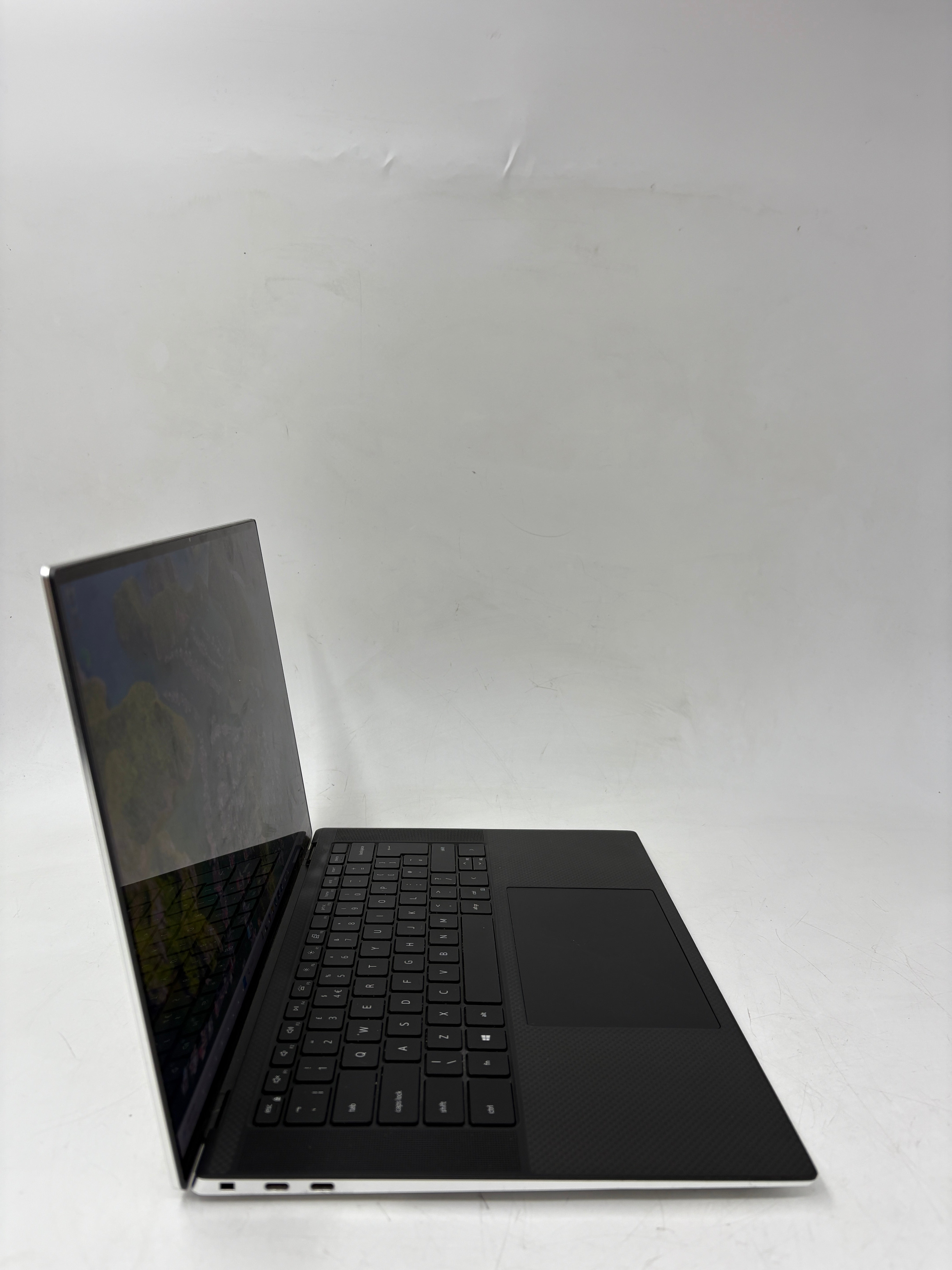 Dell XPS 15 9500 15.6" TouchScreen GTX 1650 i7 10th Gen 32GB RAM 1TB SSD W11
