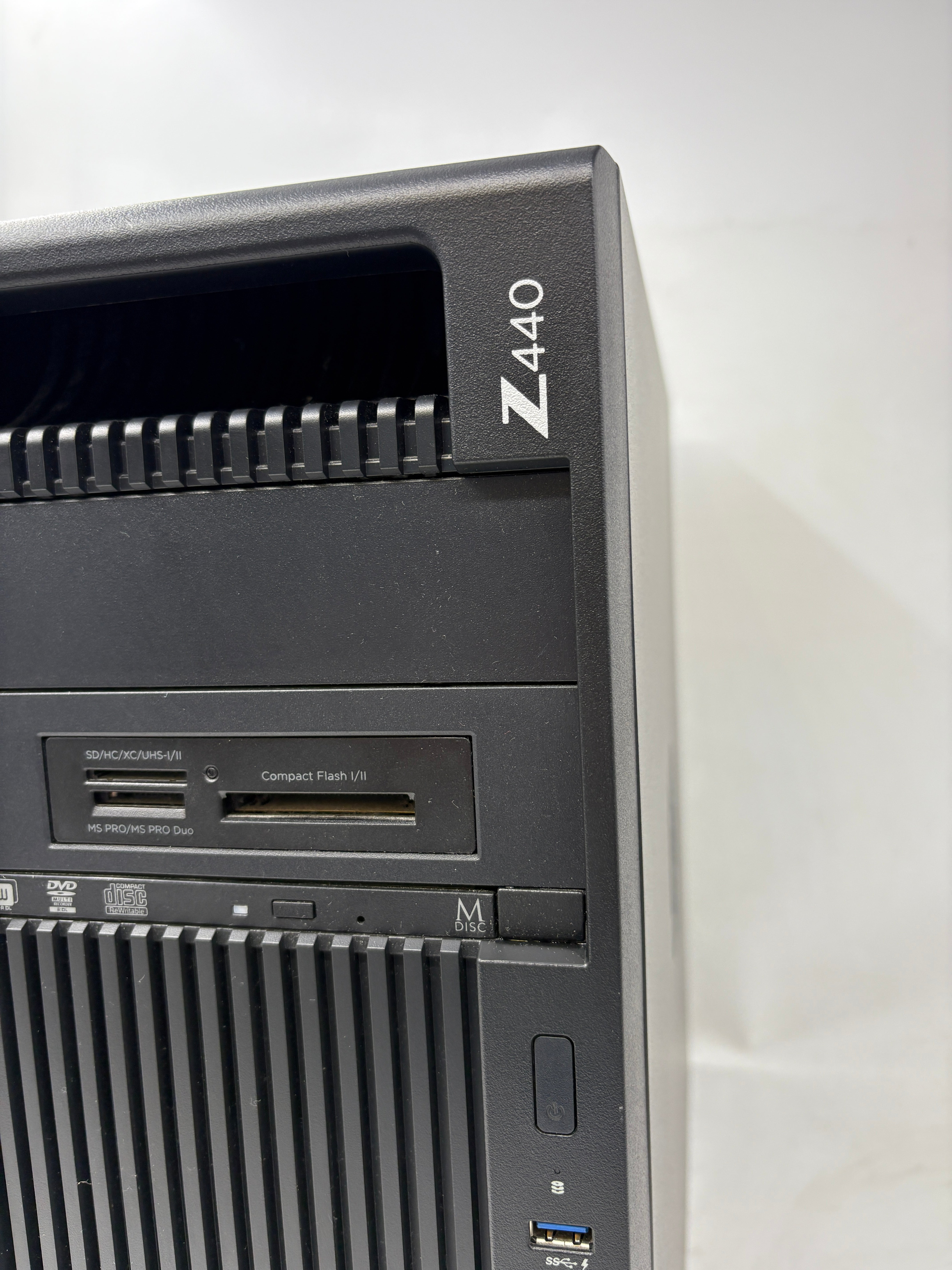 HP Workstation Z440 MT E5-1603v3 16GB RAM NO HDD NO OS