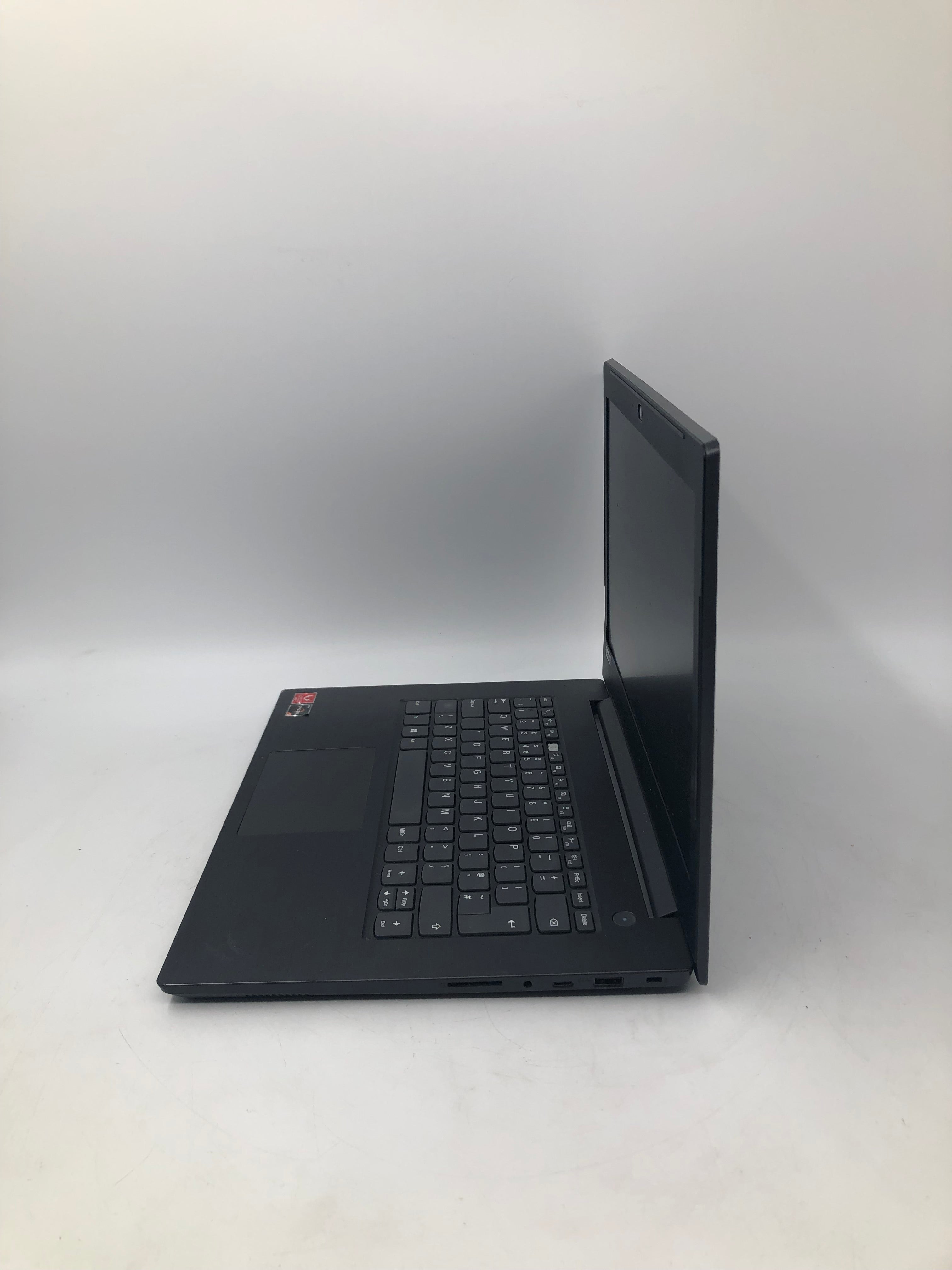 Lenovo V330-14ARR 13"Screen AMD Ryzen 5 2500U 8GB RAM No SSD -Spares-