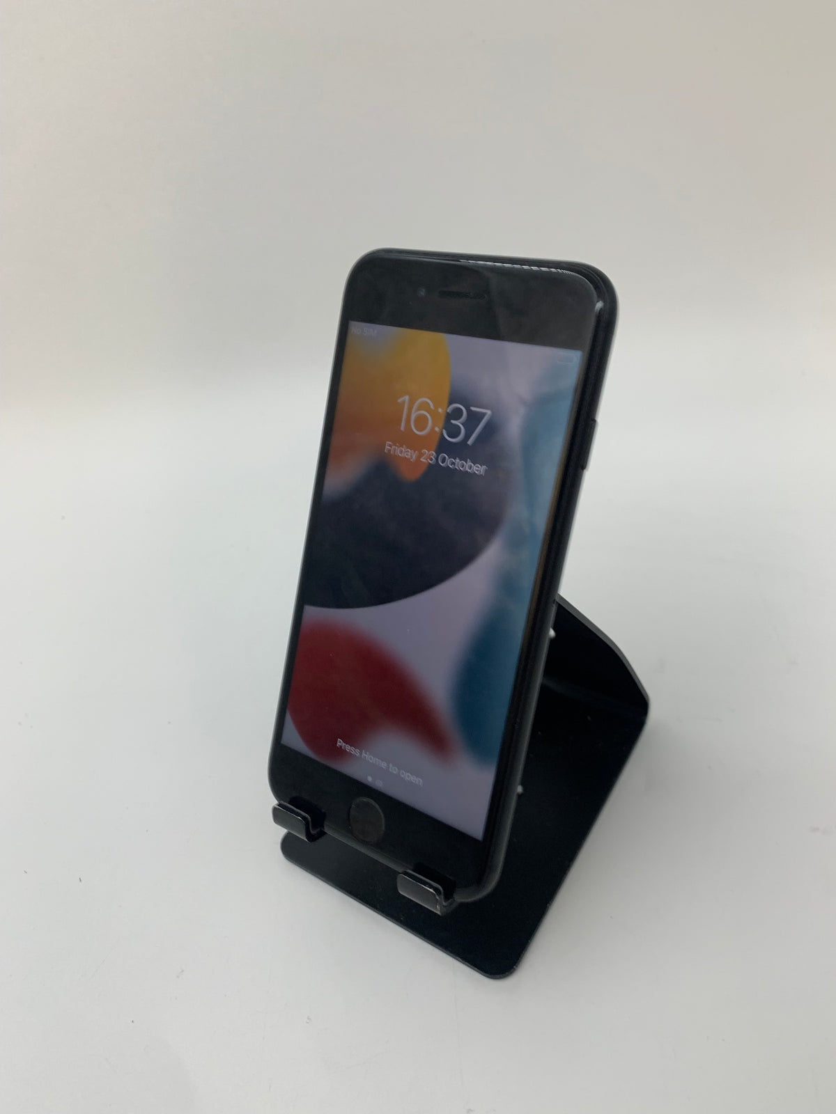 Apple iPhone 7 | 2016 | 4.7" | 32GB Storage | 96% Health | Unlocked | Black