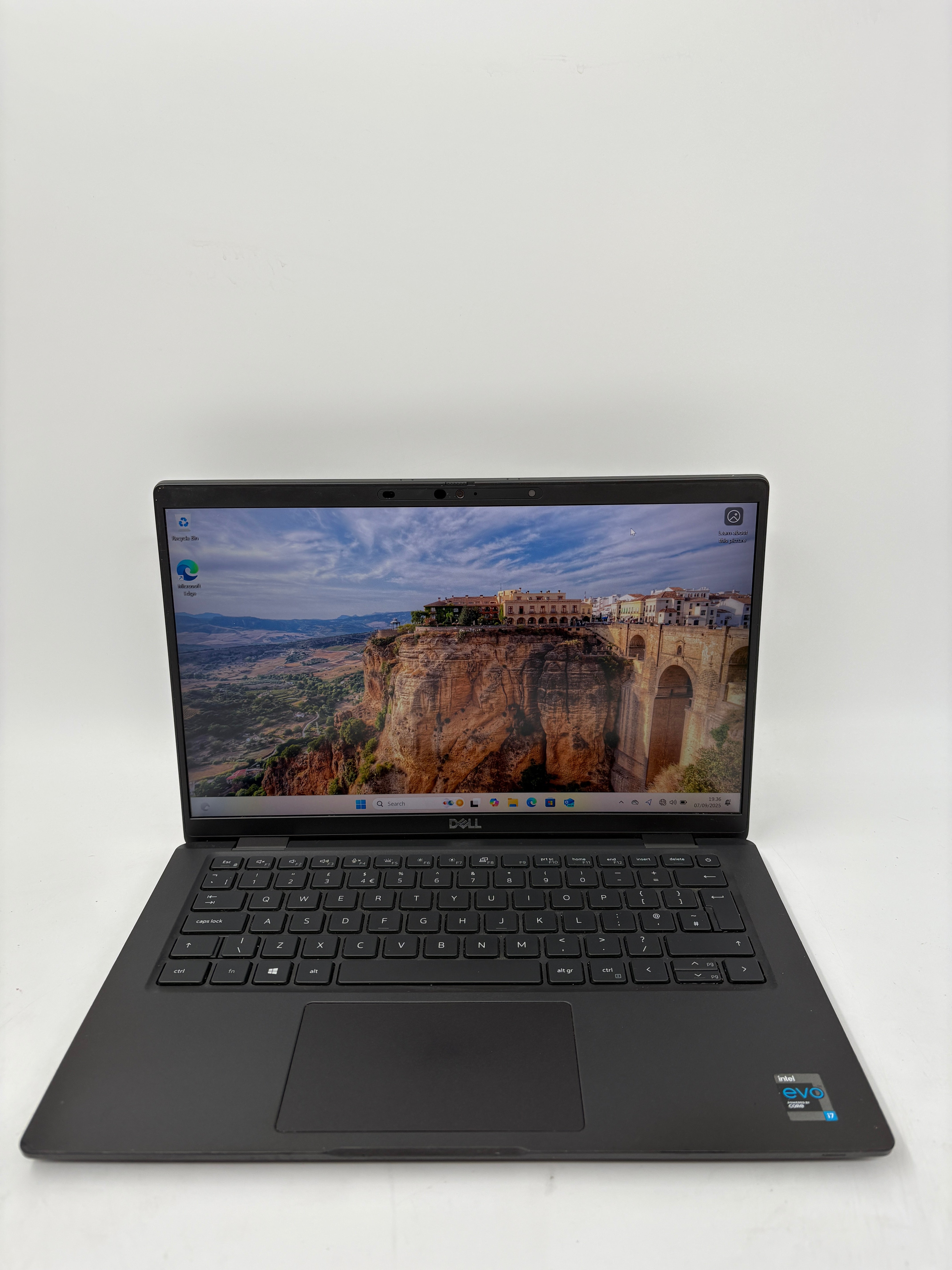 Dell Laptop Latitude 7420 14" Screen i7 11th Gen 16GB RAM  512GB SSD W11