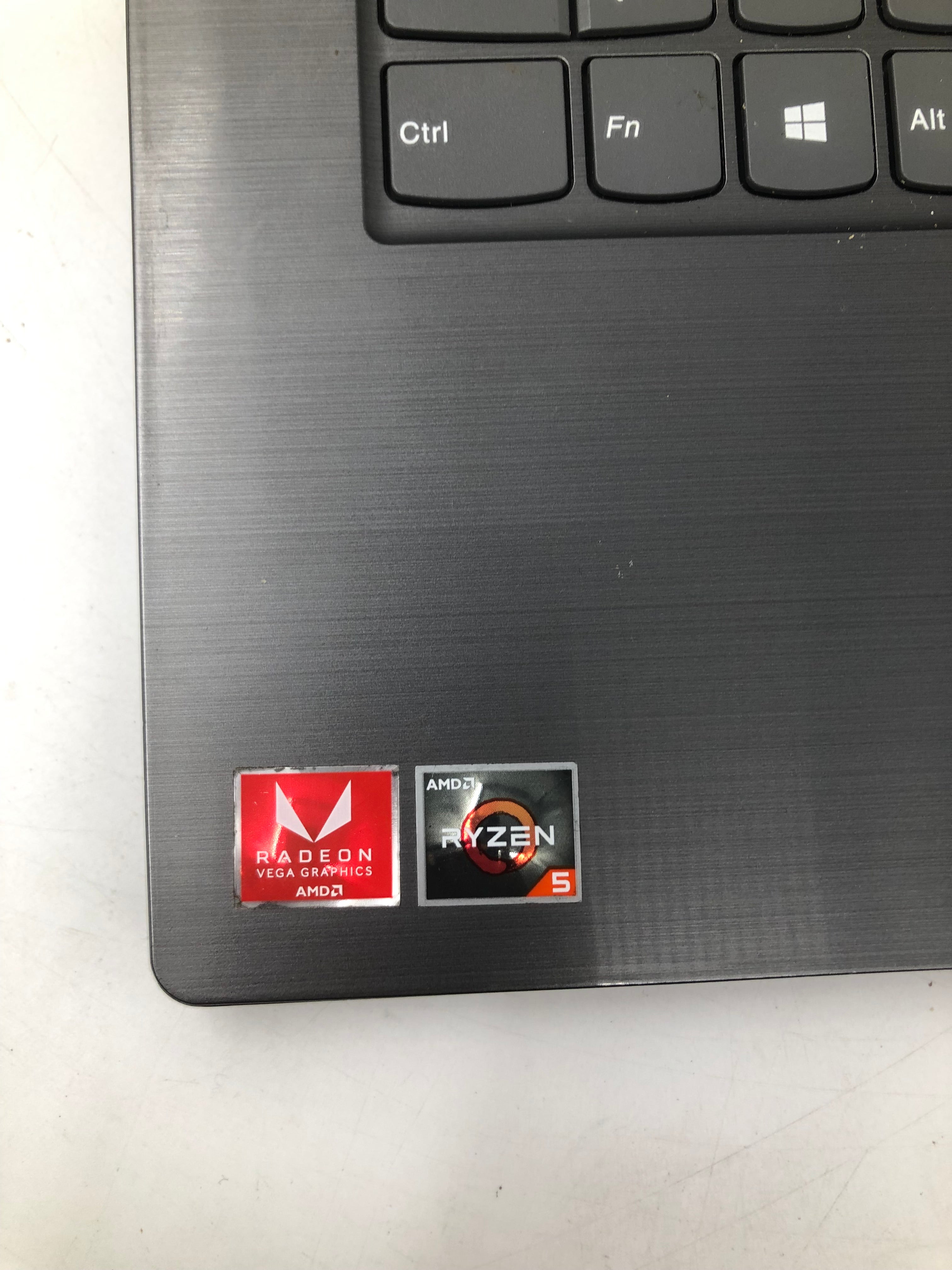 Lenovo V330-14ARR 13" Screen AMD Ryzen 5 2500U 8GB RAM No SSD -Spares-