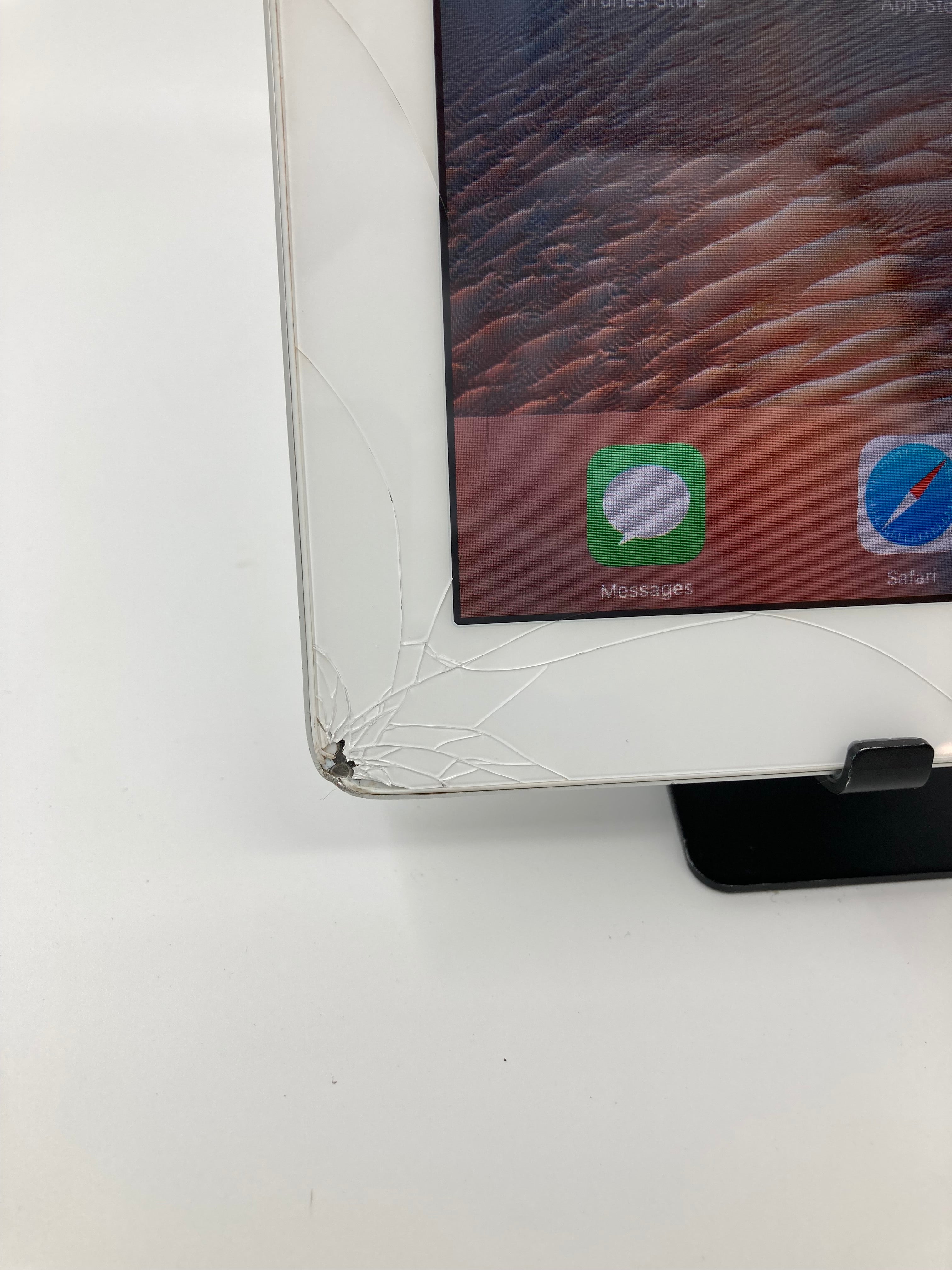 Apple iPad 2 A1396 Silver WiFi + Cellular 16GB & 32GB Unlocked Batch of 3