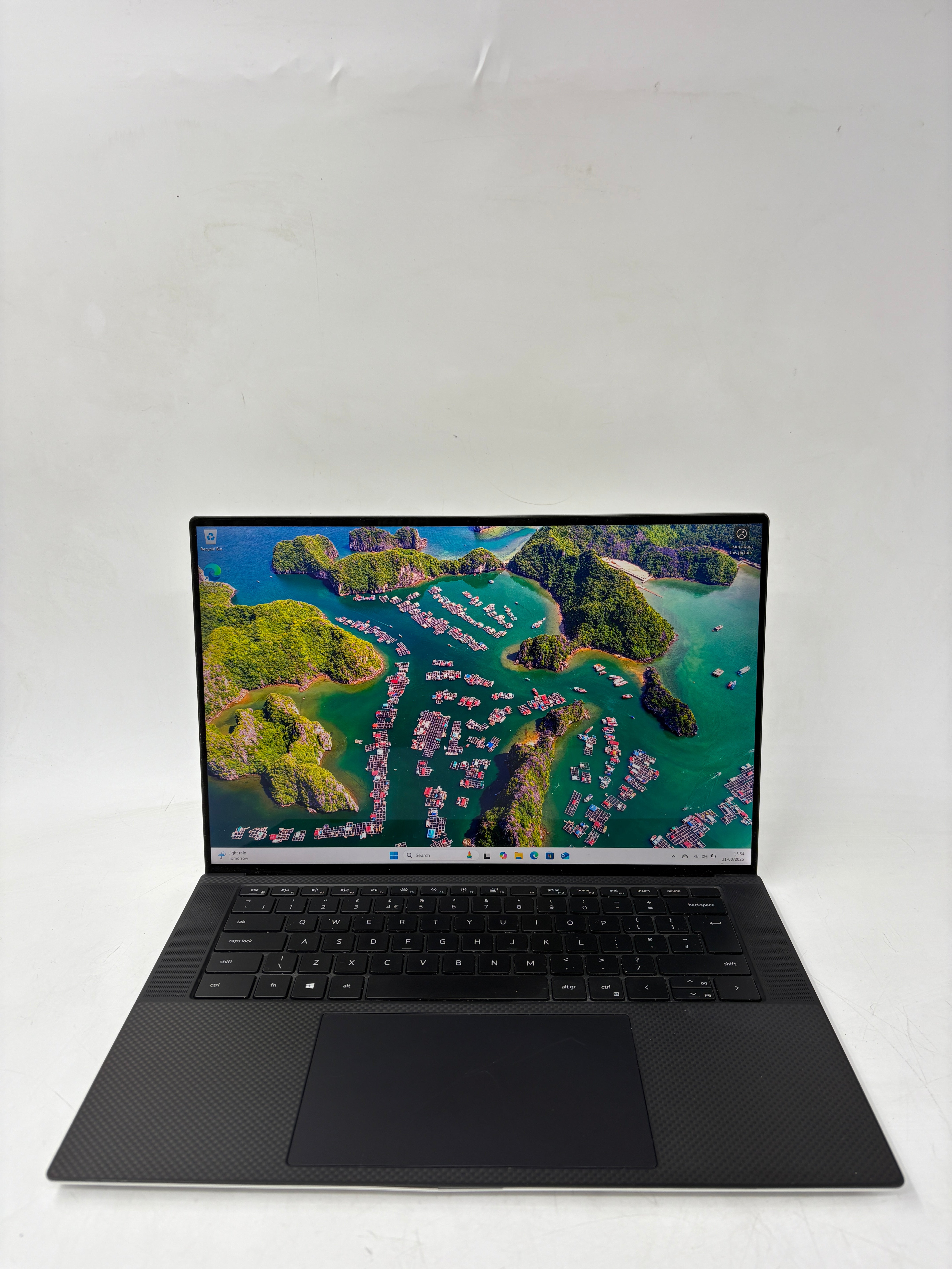 Dell XPS 15 9500 15.6" TouchScreen GTX 1650 i7 10th Gen 32GB RAM 1TB SSD W11