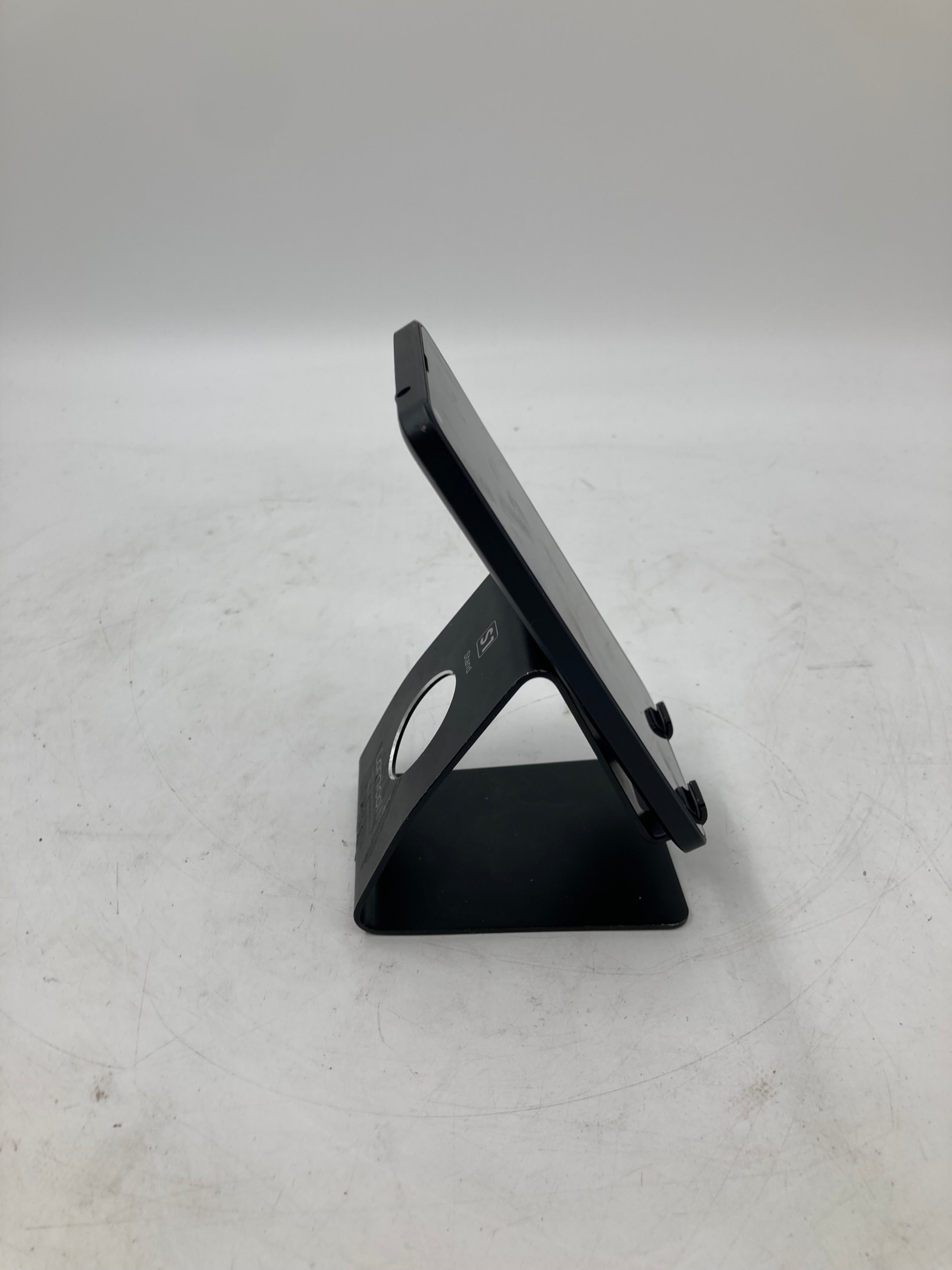 Microsoft Lumia 640 LTE 2015 5.0" Screen 8GB Storage Matte Black Unlocked