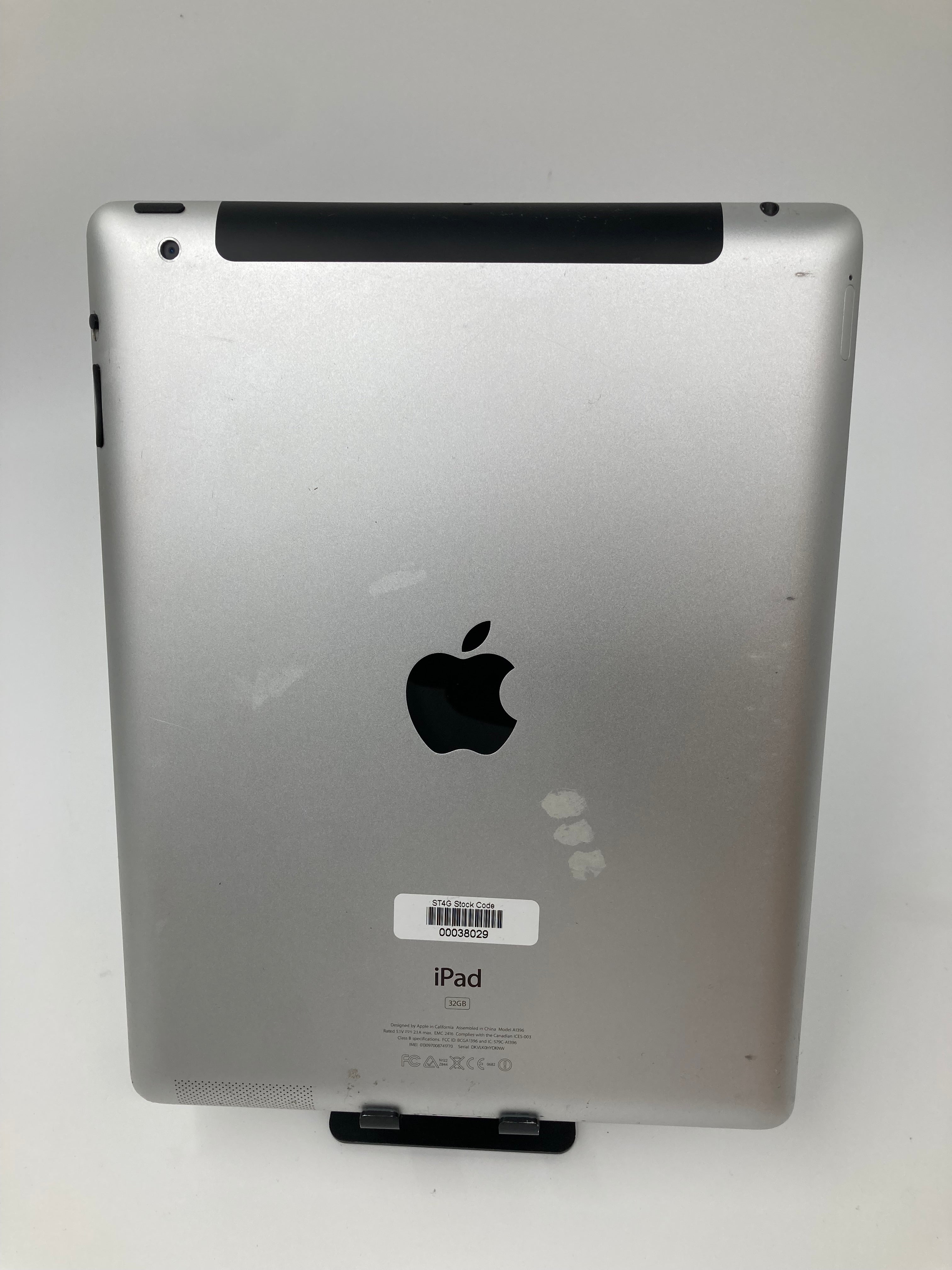 Apple iPad 2 A1396 Silver WiFi + Cellular 16GB & 32GB Unlocked Batch of 3