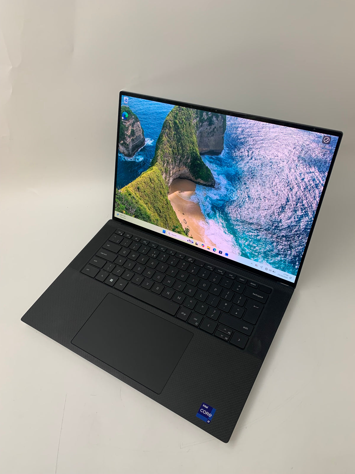 Dell XPS 15 9530 | 15.6" 3.5K Touchscreen | i9 13th Gen | 32GB RAM | 1TB SSD | W11 Pro