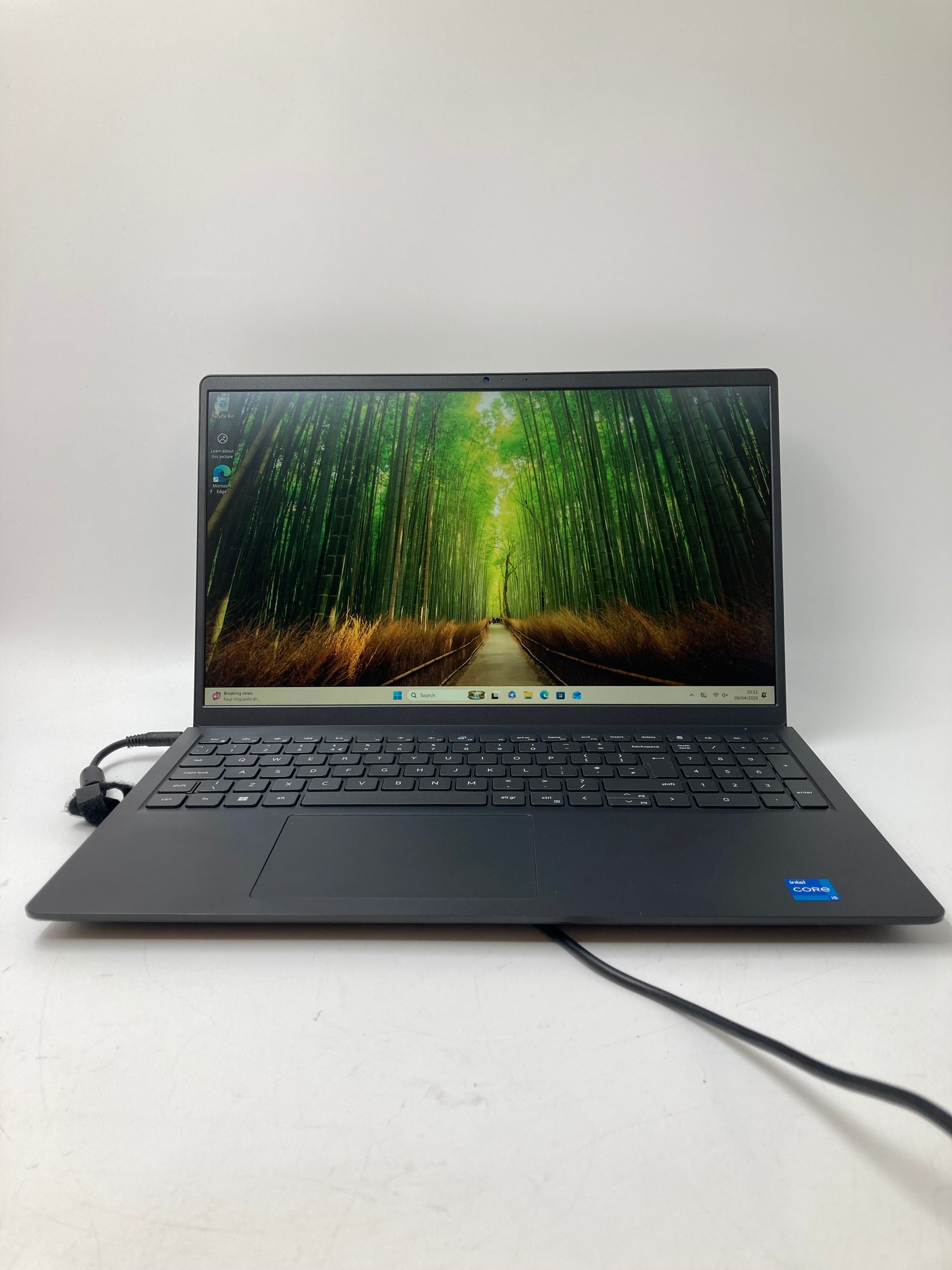 Dell Vostro 15 3510 | 15.6" FHD | i5 11th Gen CPU | 8GB RAM | 256GB SSD | W11 | Grade C