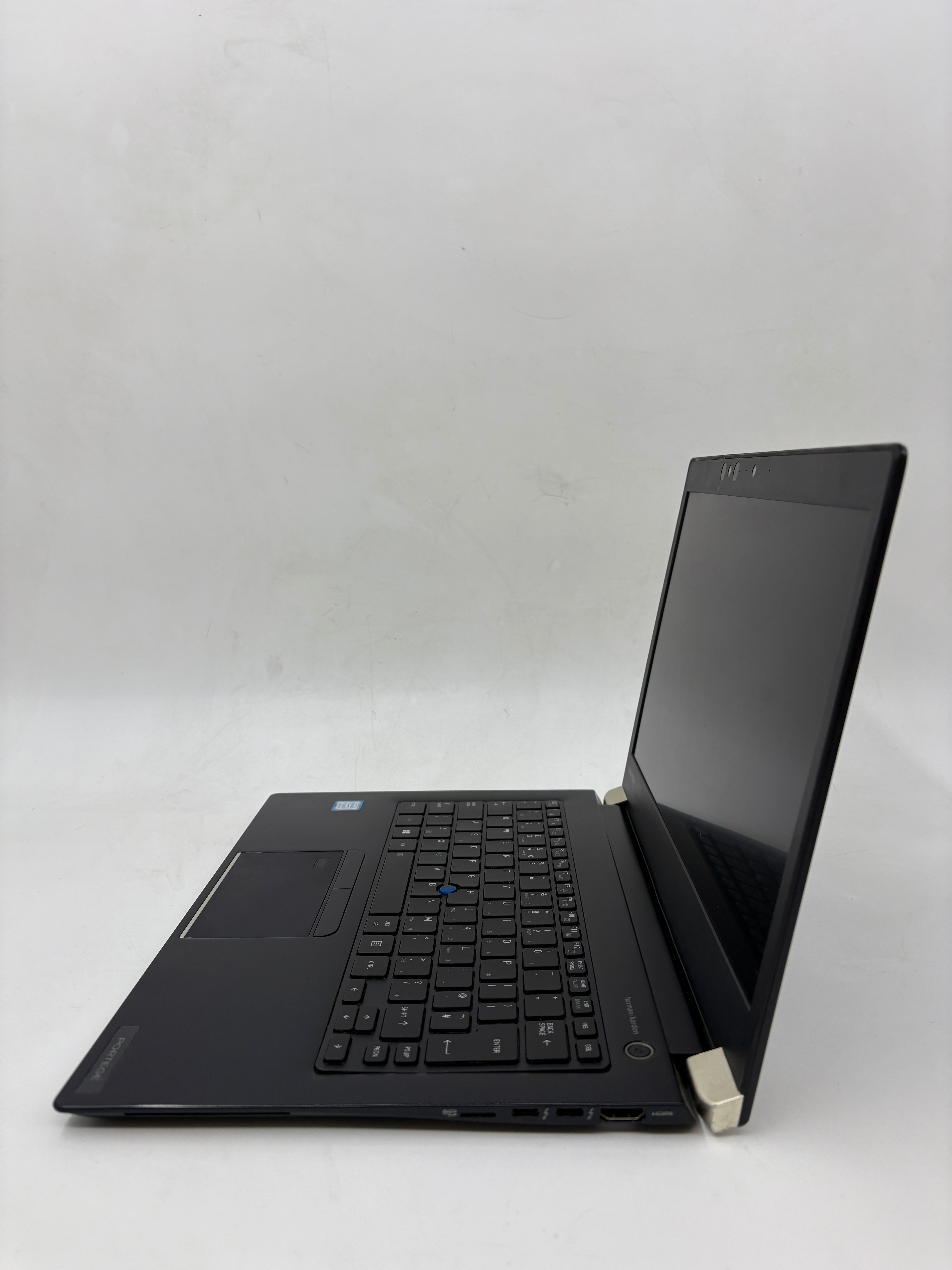 Toshiba Laptop X30-E-133 13.3" Screen i7 8th Gen 16GB RAM 256GB SSD W11