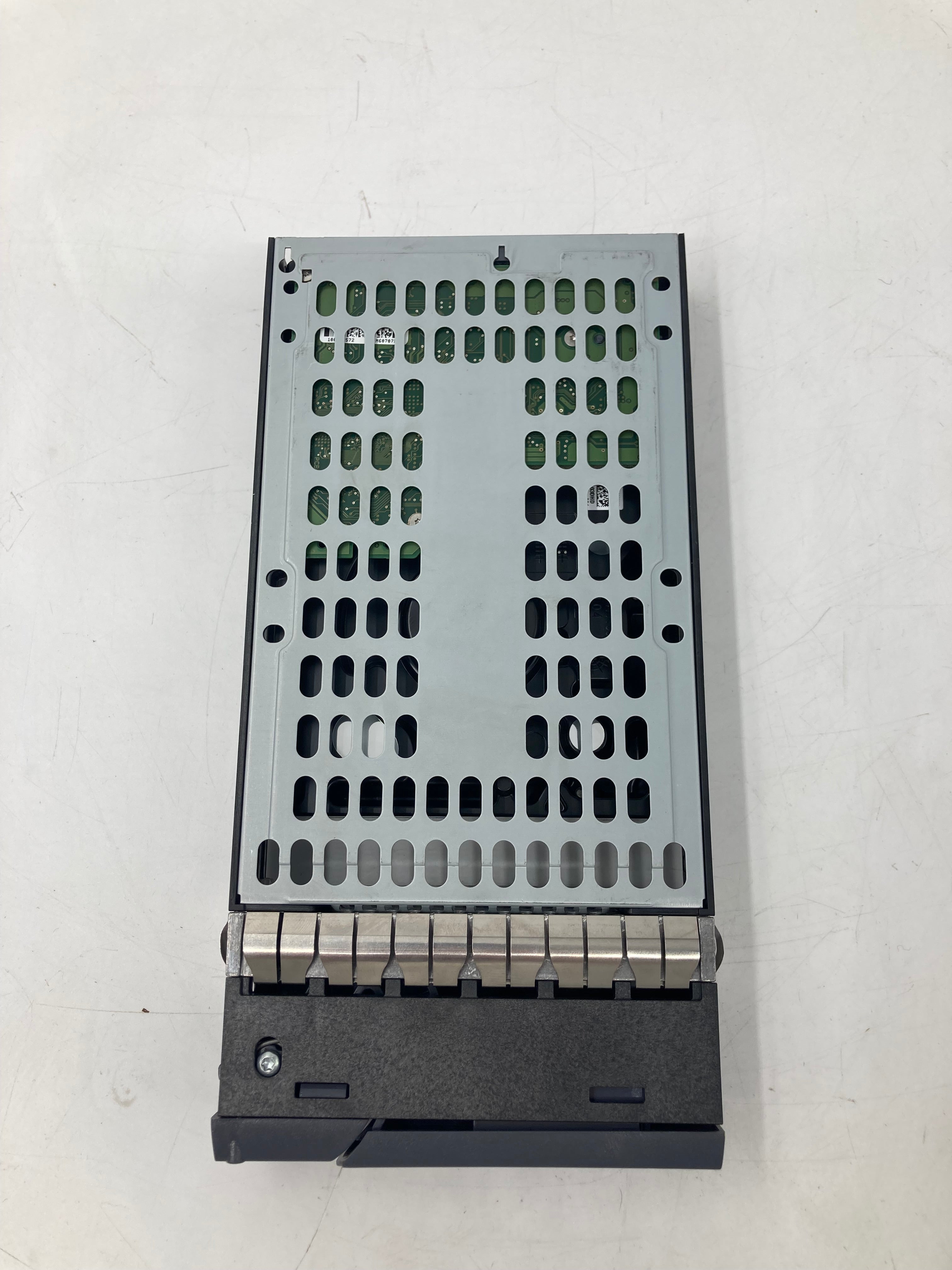 NetApp HDD 450GB SAS 3.5" 15K RPM 6.0 Gbps P/N 108-00233 Lot Of 14