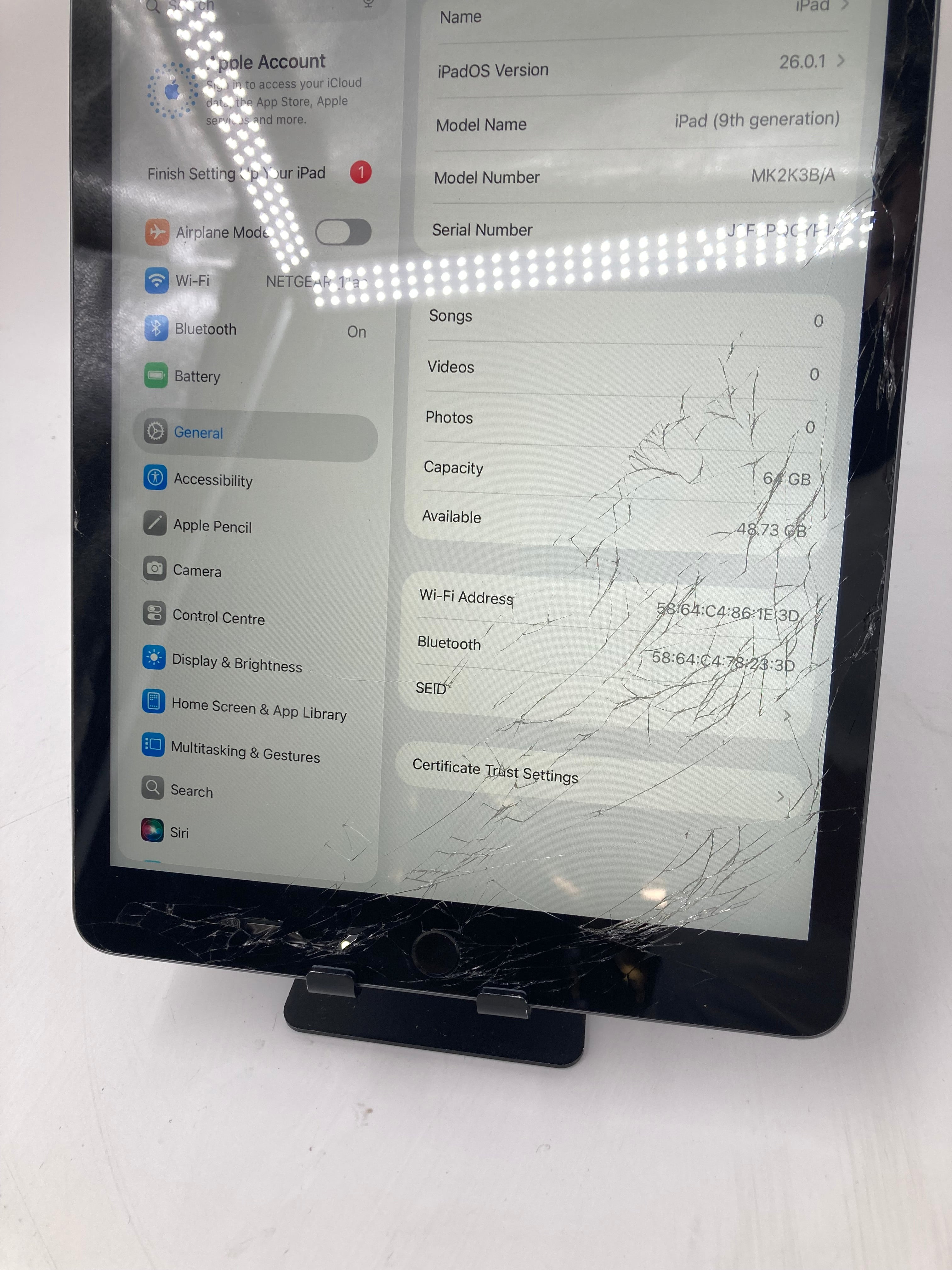 Apple iPad A2602 9th Gen 64GB Space Grey Unlocked *Spares*