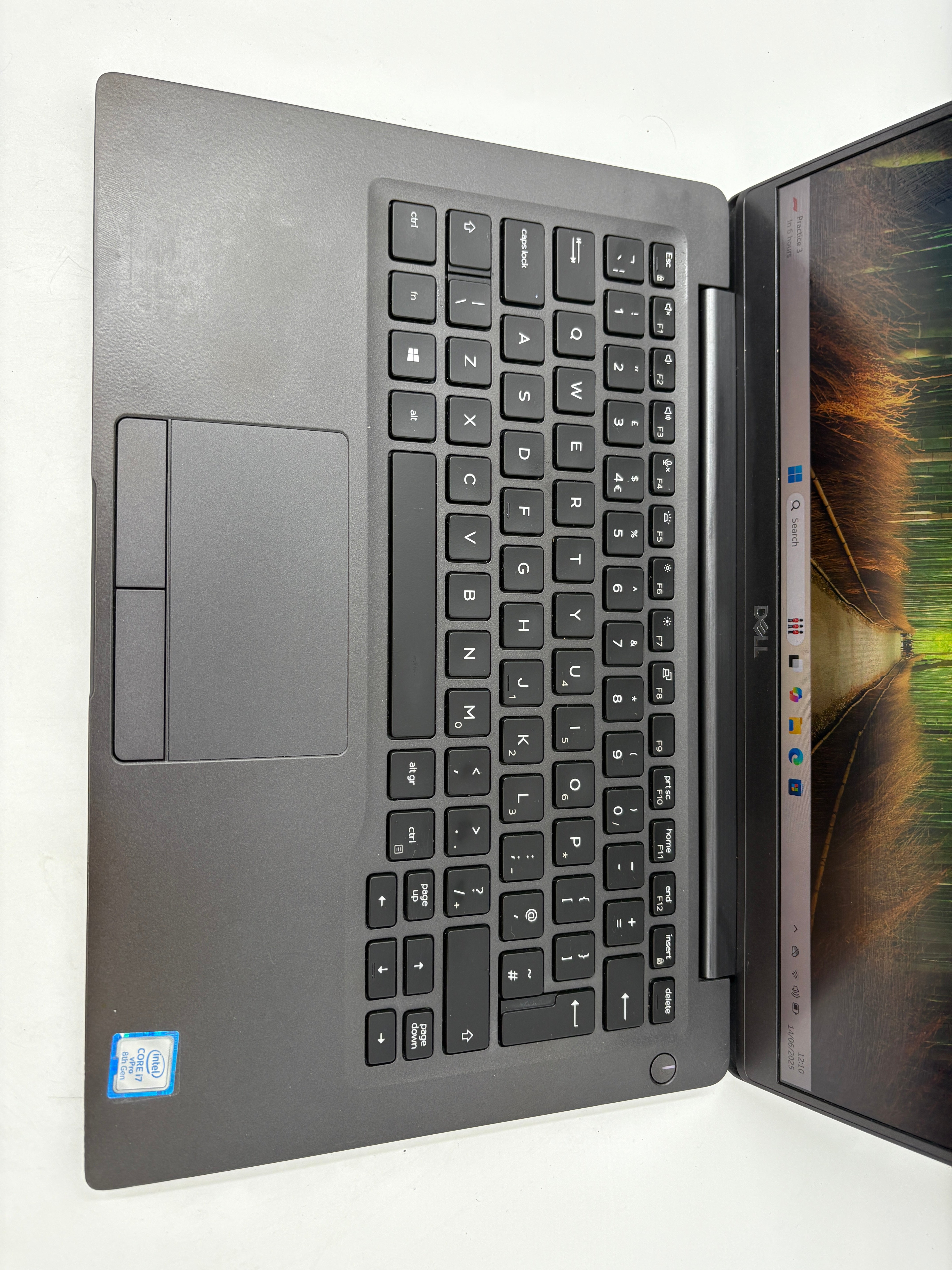 Dell Laptop Latitude 7400 14" Screen i7 8th Gen 8GB RAM 256GB SSD W11