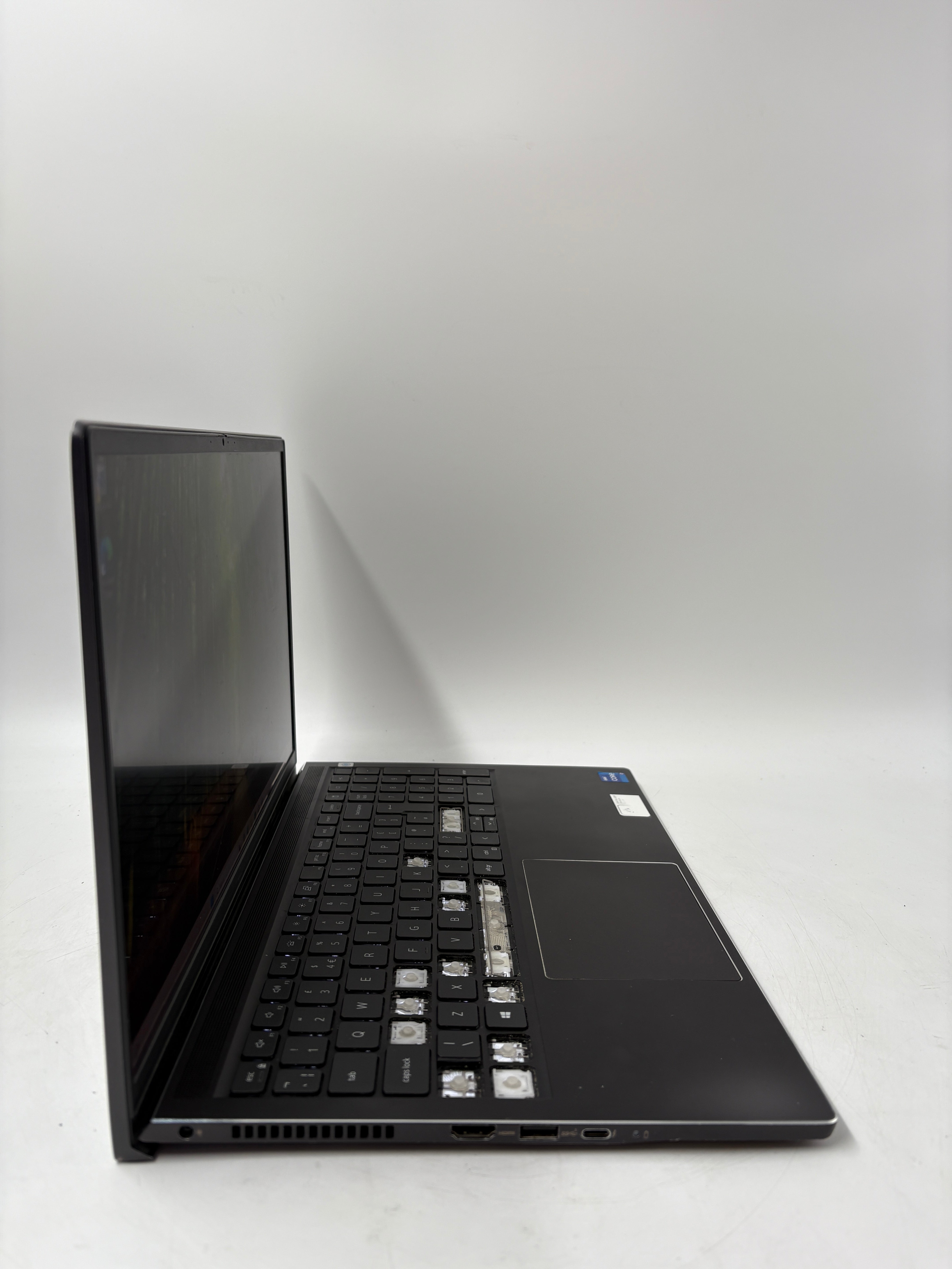 Dell Vostro 7510 15.6" Screen i7 11th Gen 16GB RAM 1TB SSD RTX 3050 W11