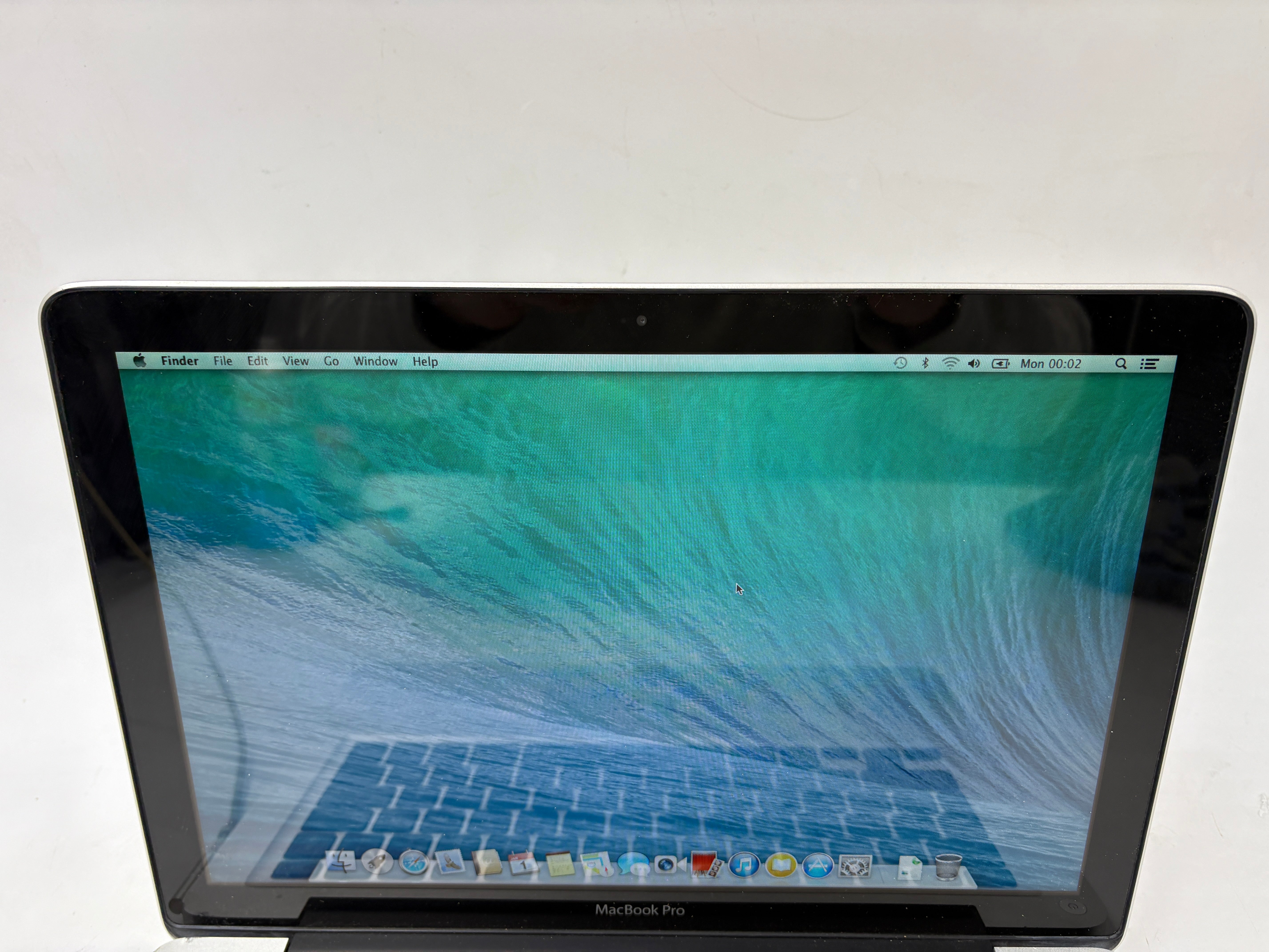 Apple Laptop MacBook Pro 2010 13" Core 2 Duo 4GB RAM 128GB SSD