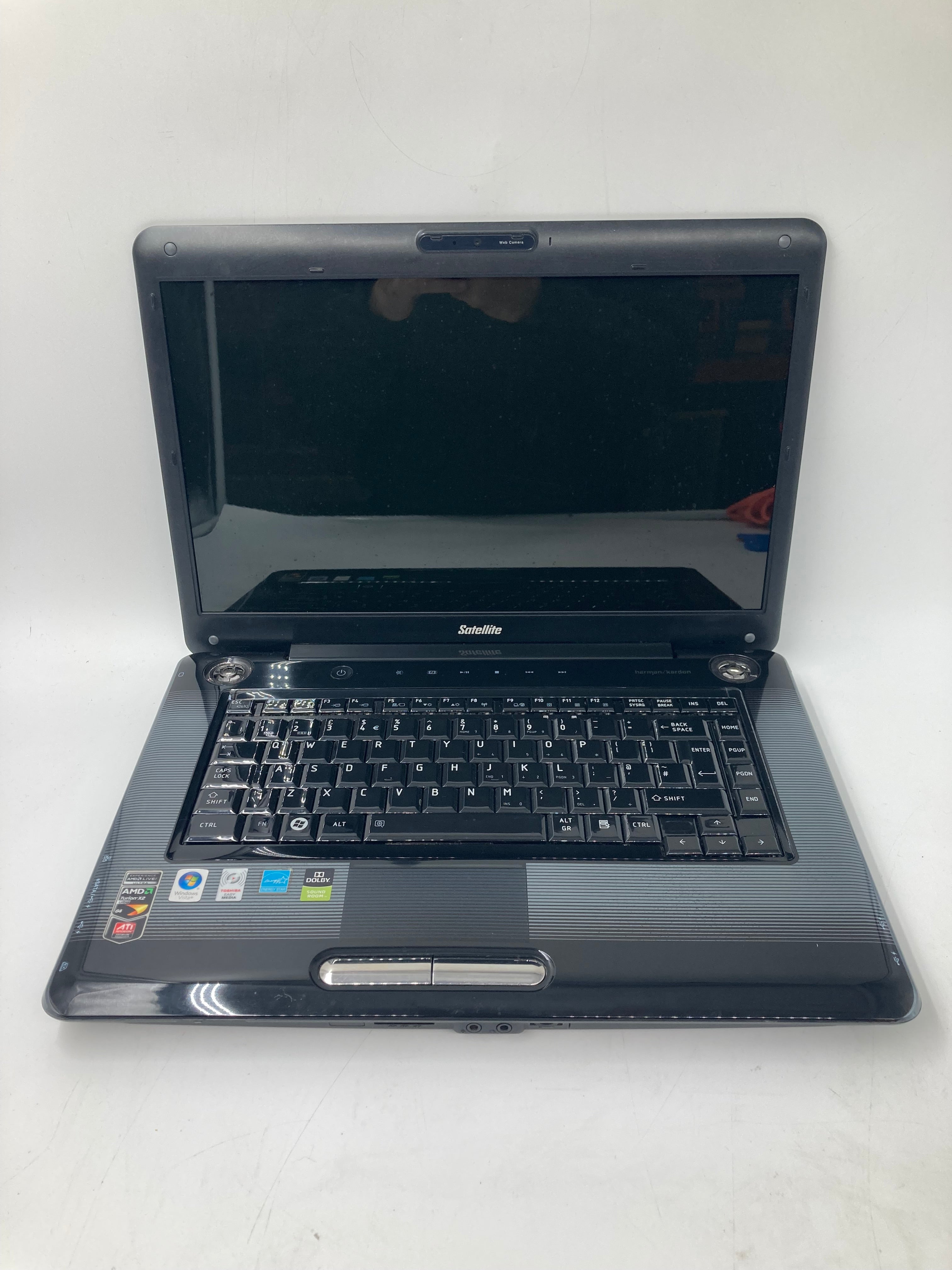 Toshiba Satellite A350D Spares: AMD CPU, 4GB RAM, 16" HD Screen (No SSD/No OS)