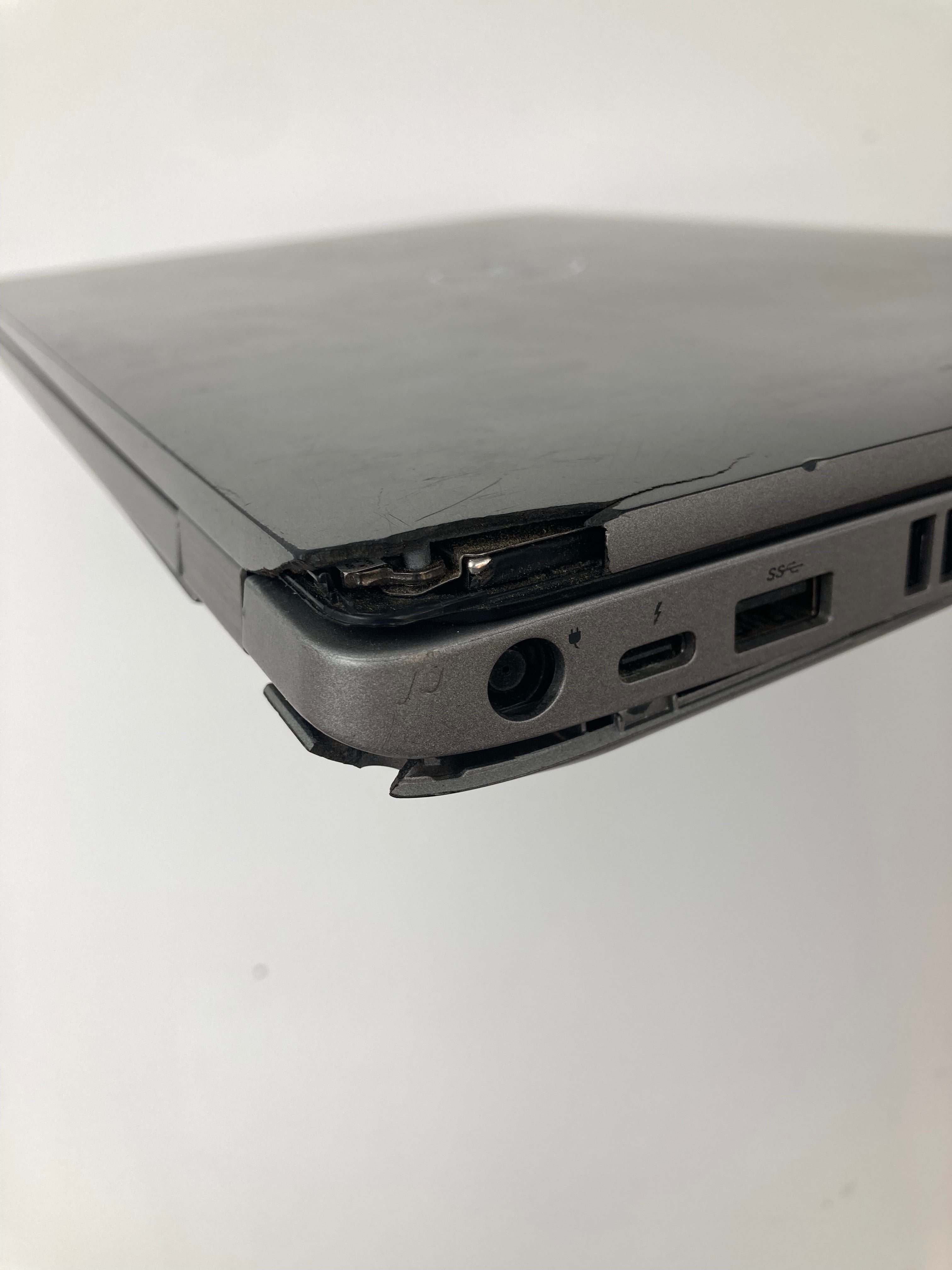 Dell Laptop Latitude 5511 15" Screen i5 10th Gen 8GB RAM No SSD No OS *Spares*