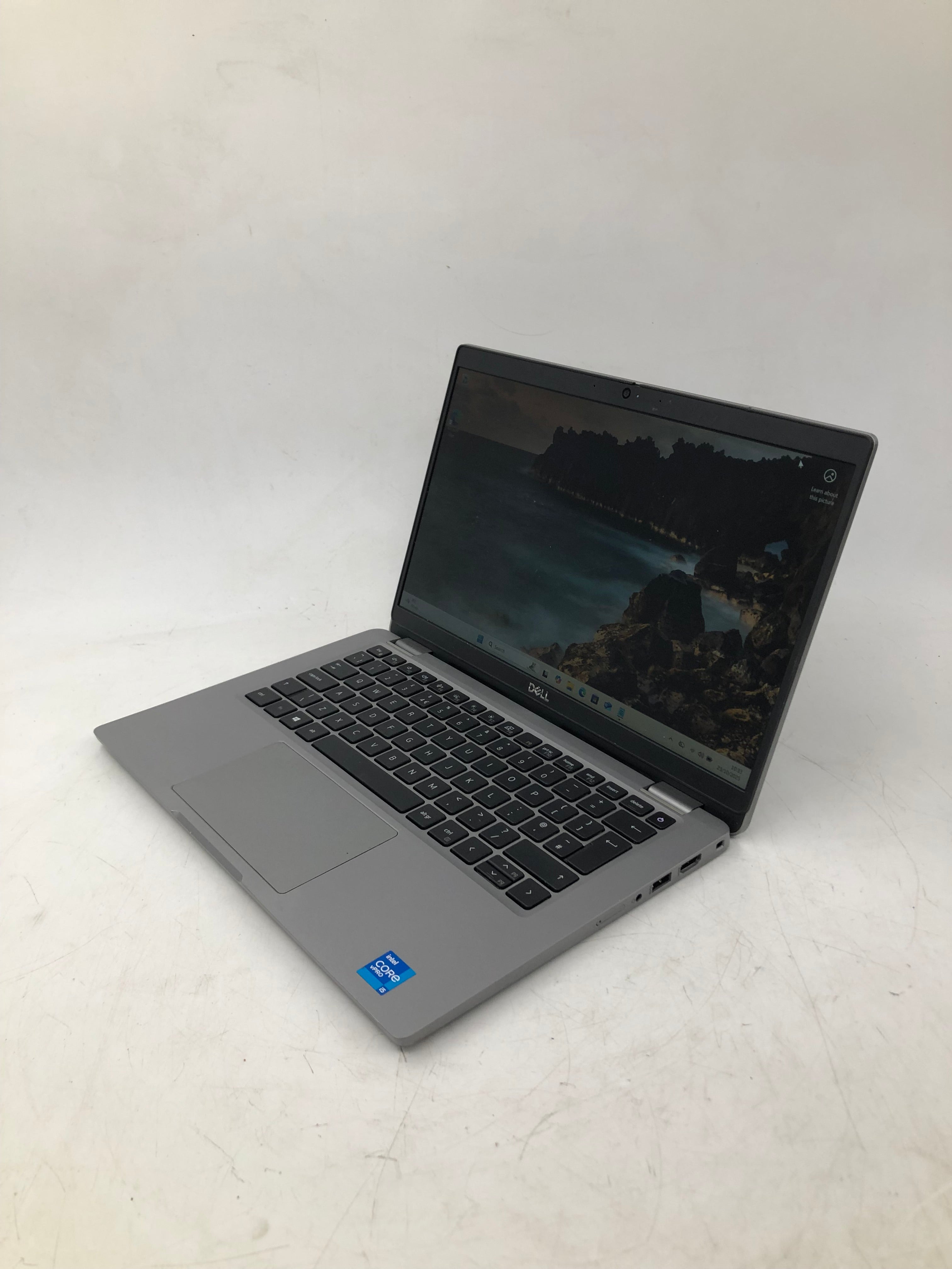 Dell Latitude 5320 13" Screen i5 11th Gen 8GB RAM 256GB SSD W11