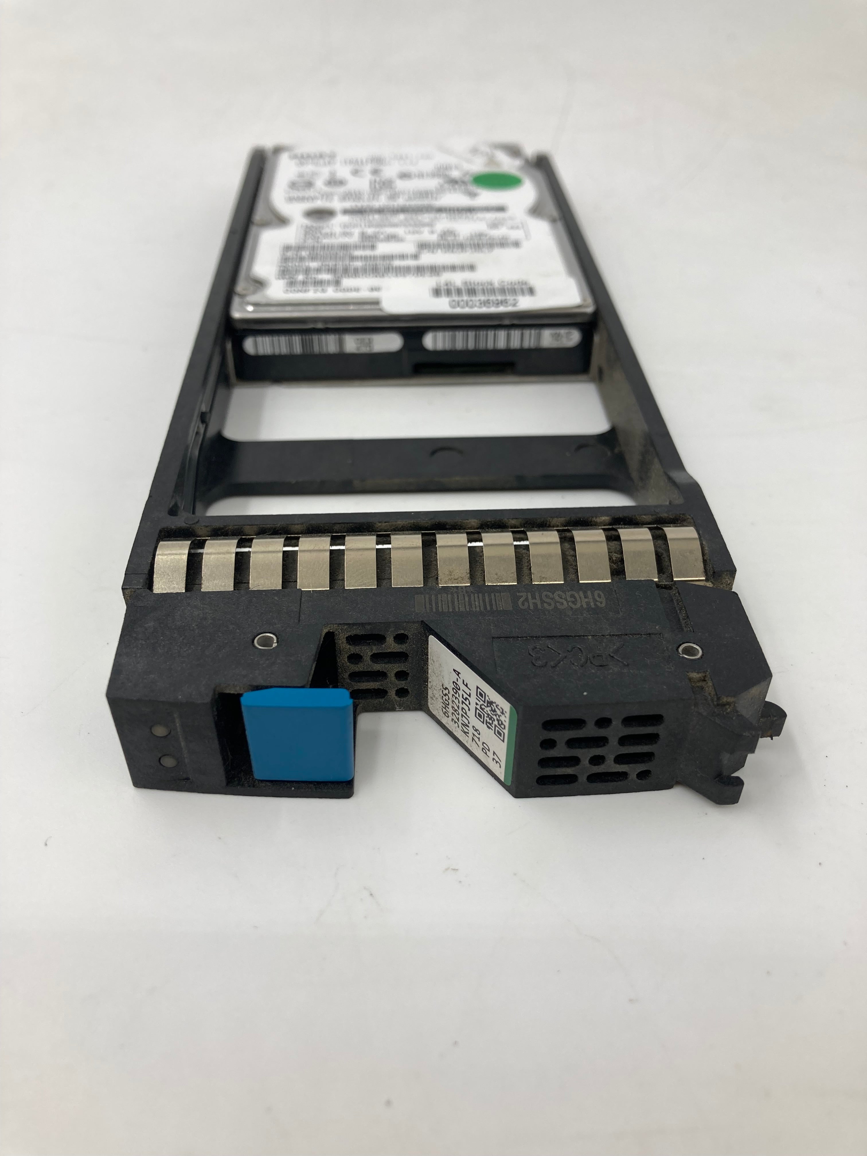 Batch of 26 HGST 2.5" 600GB SAS Hard Disk Drives 10K RPM - Mixed Models