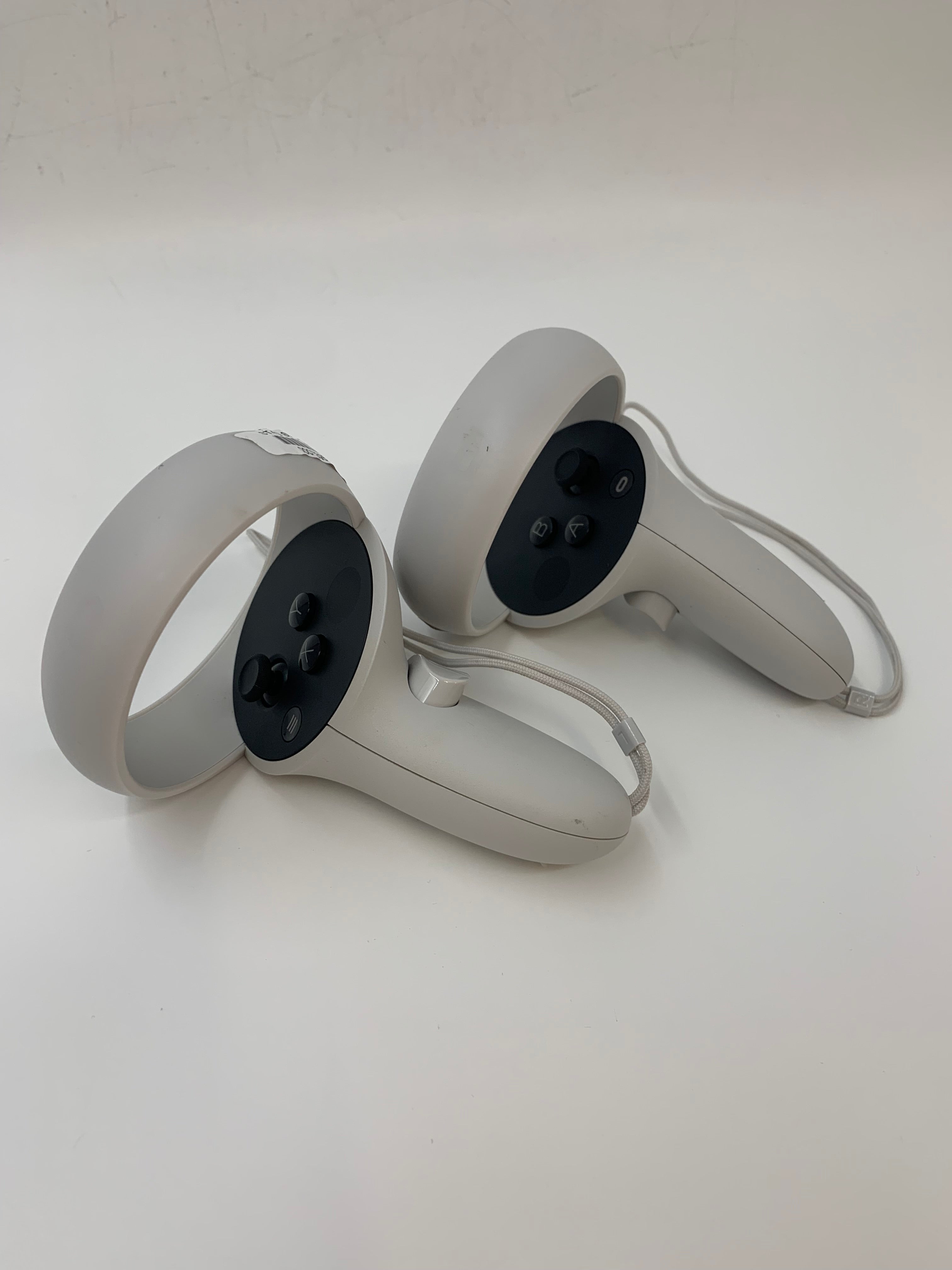 Meta Quest 2 (Oculus Quest 2) | 64GB Storage | 2 Controllers