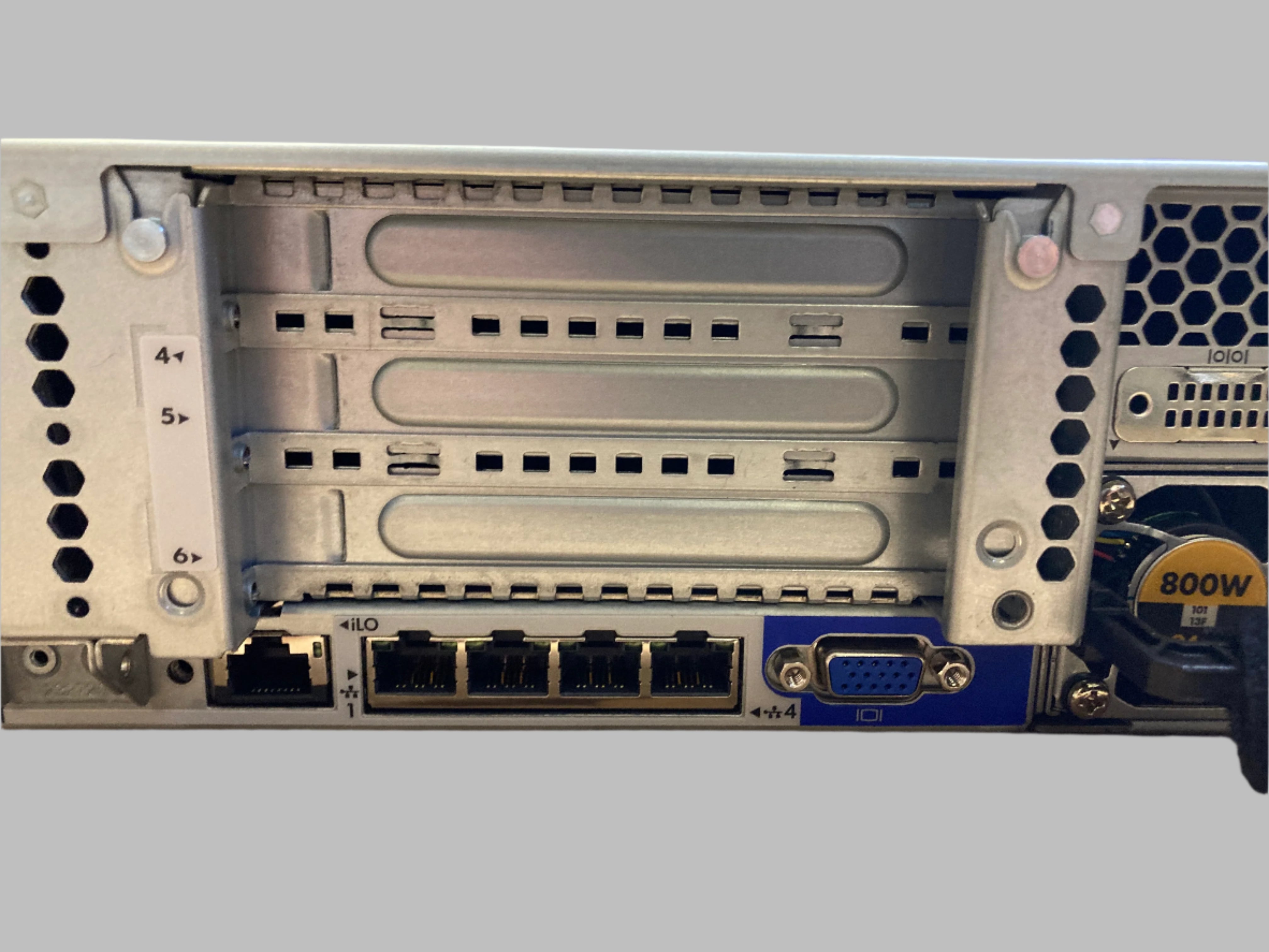 HPE Server ProLiant DL380 G9 1x Xeon E5-2630 V3 4GB RAM 8x 2.5" Bay No HDD #2