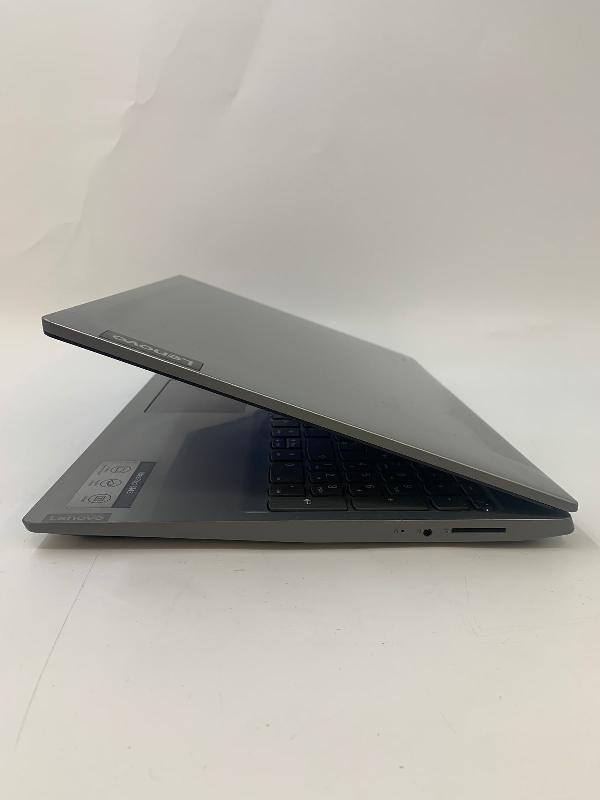 Lenovo IdeaPad S145-15AST | 15.6" HD | AMD Radeon R3 | 4GB RAM | 128GB SSD | W11 Pro