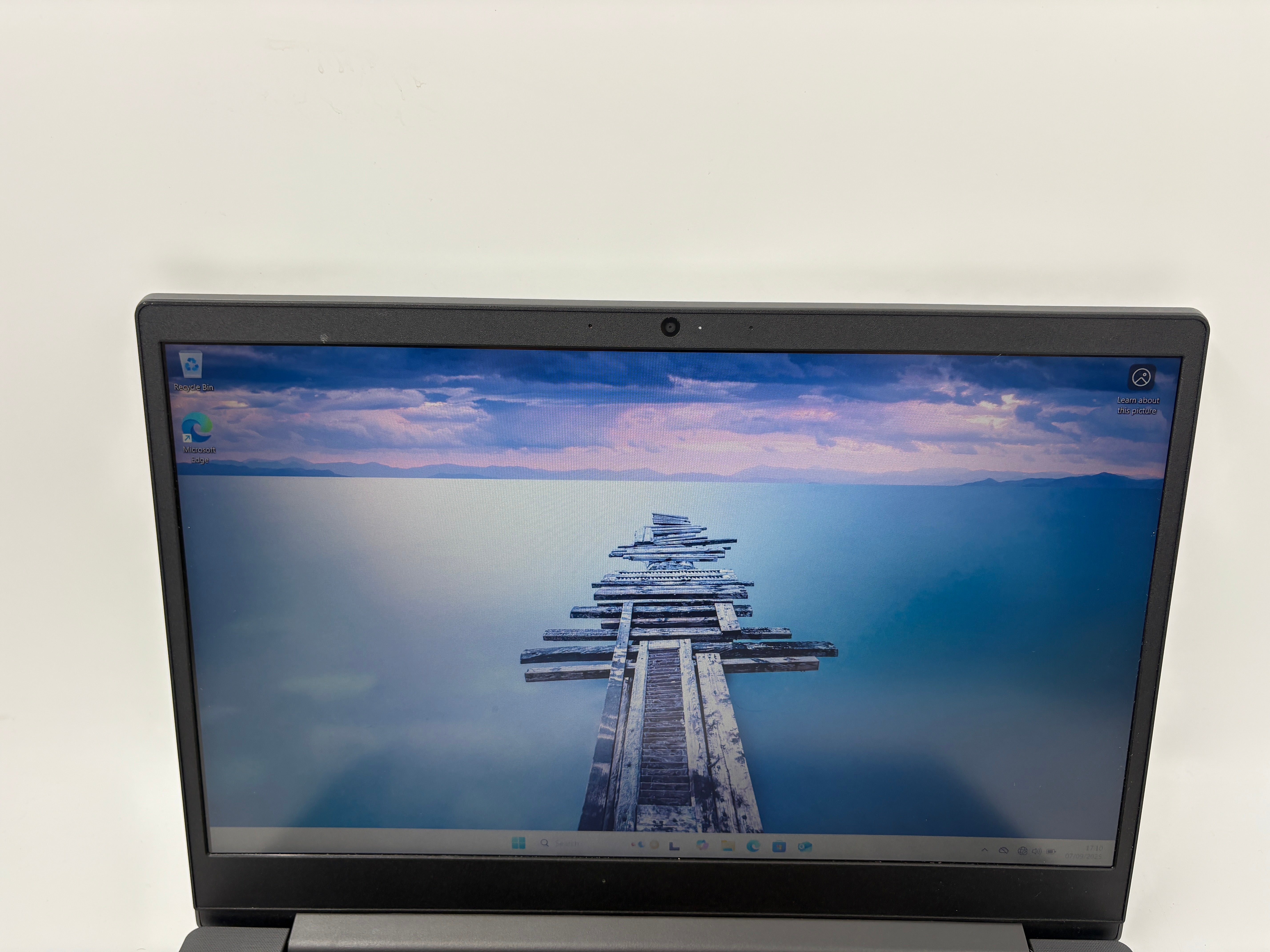 Lenovo Laptop V15-IWL 15.6" Screen i5 8th Gen 8GB RAM 512GB SSD W11