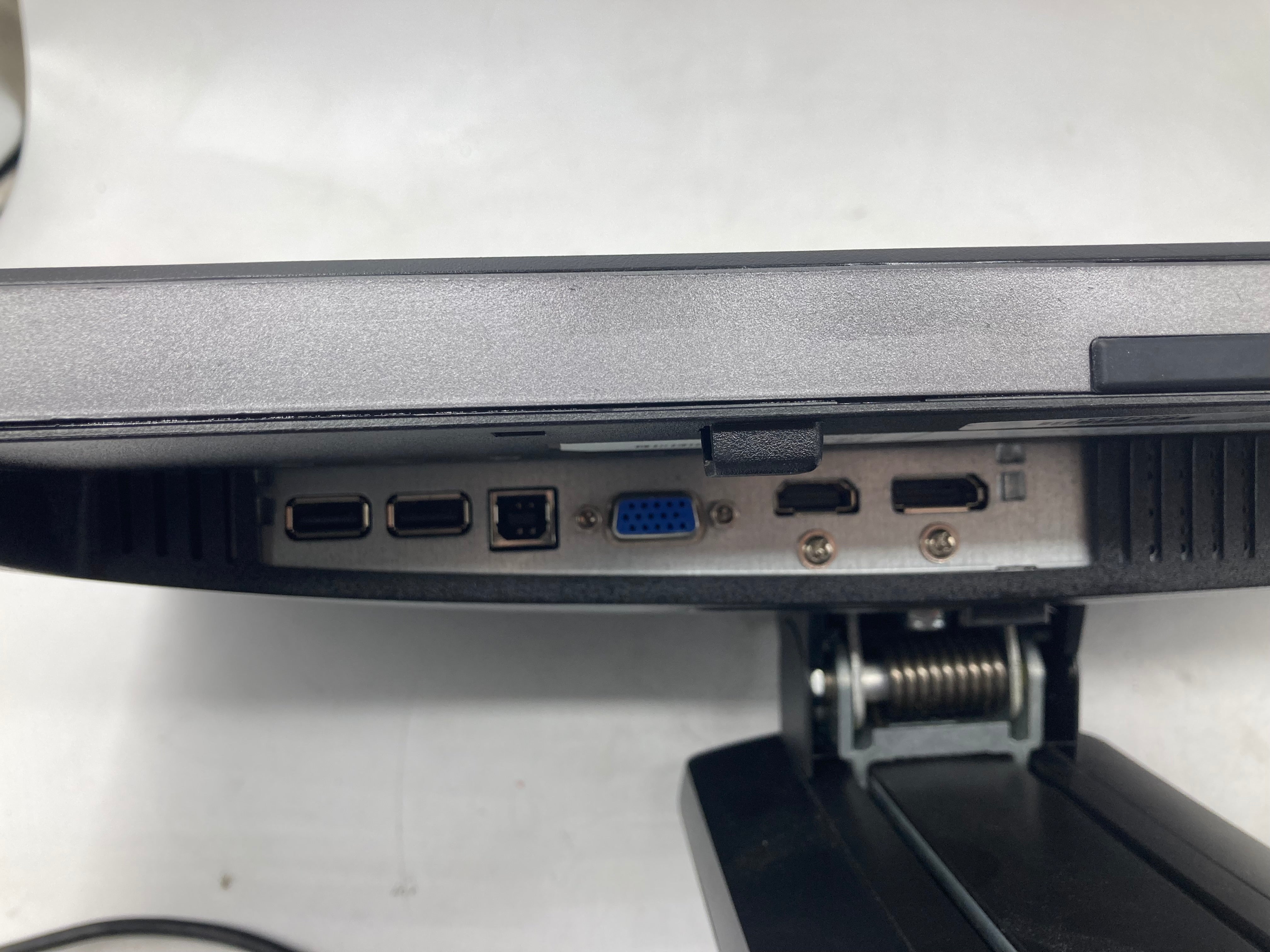 LG HP Dell Samsung 22" 24" Screen Monitor DVI HDMI VGA DIsplayPort Lot of 4