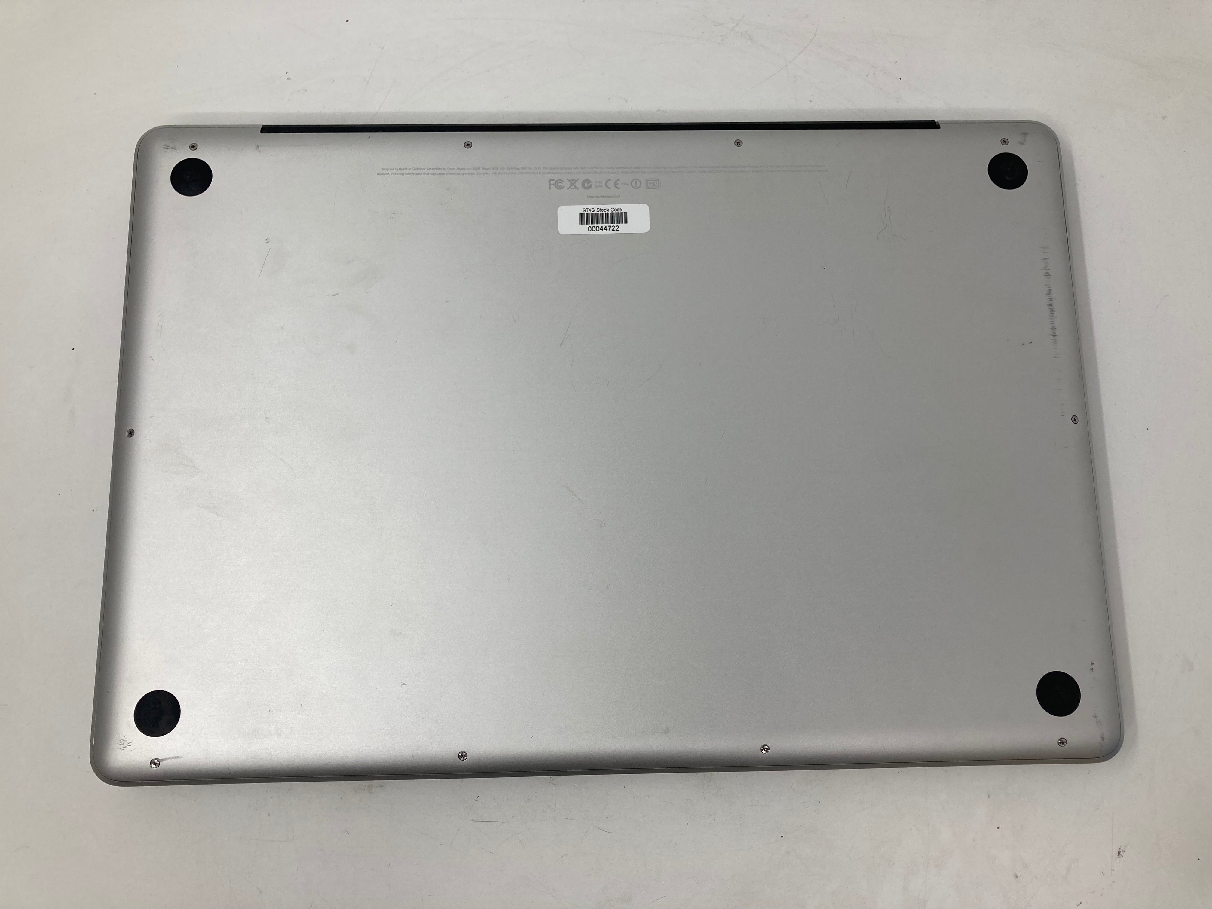 Apple MacBook Pro 2009 17" Screen Core 2 Duo 4GB RAM No SSD No OS *Spares*