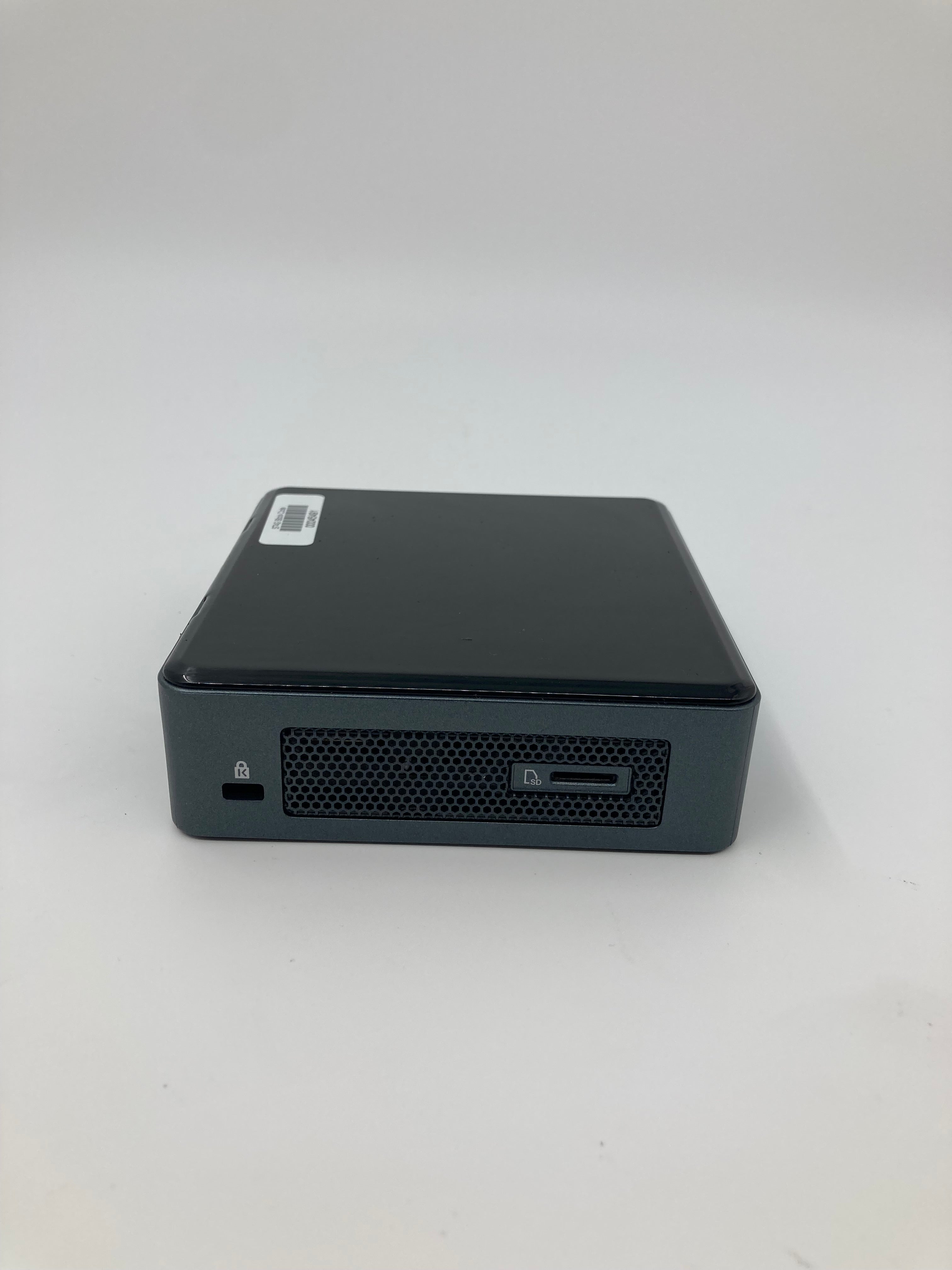 Intel Desktop NUC8BEB i5 8th Gen 2.30GHz 8GB RAM No SSD No OS