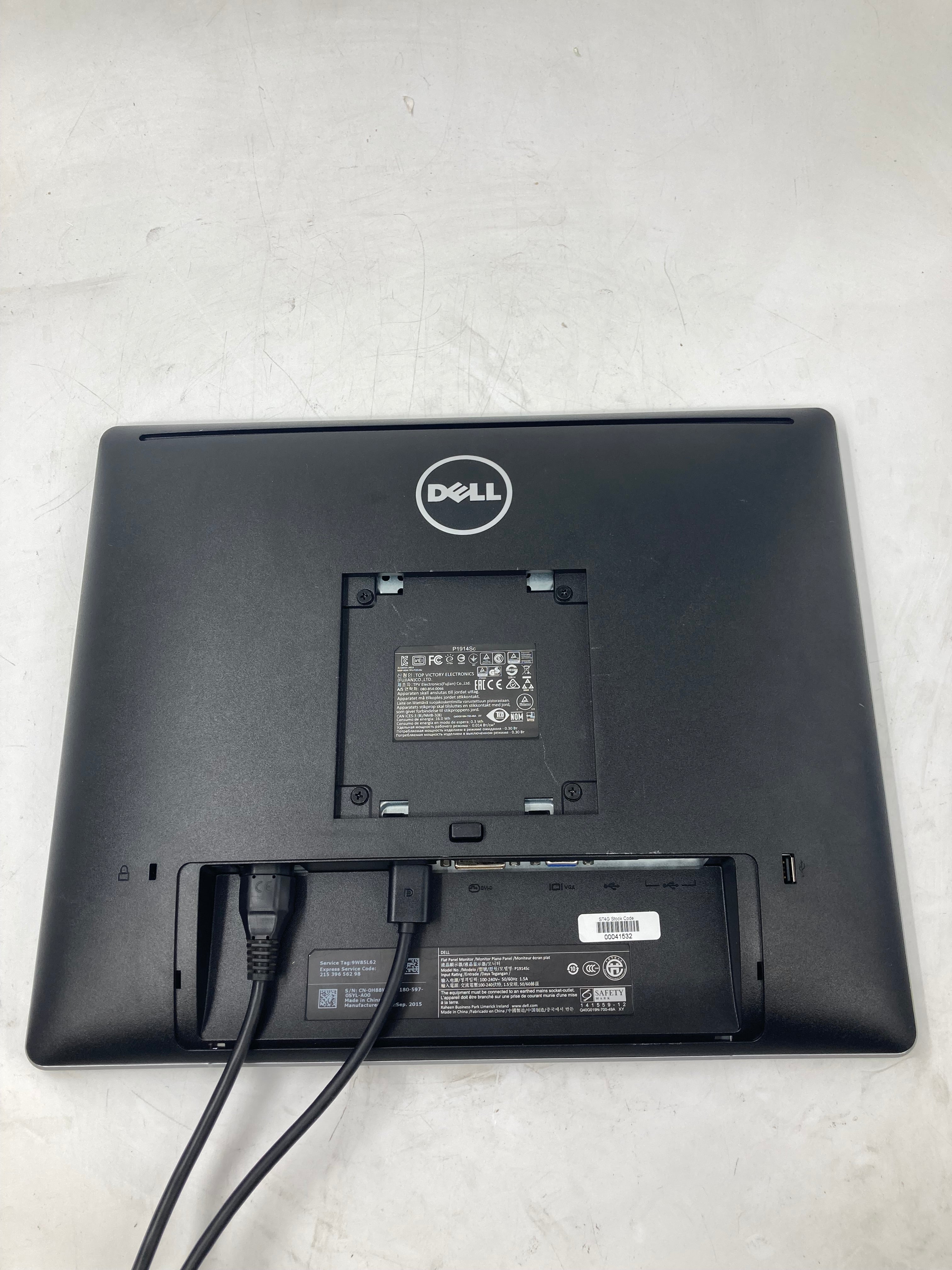 Dell P1914Sc 19" Screen LED Monitor DisplayPort VGA USB Lot of 4