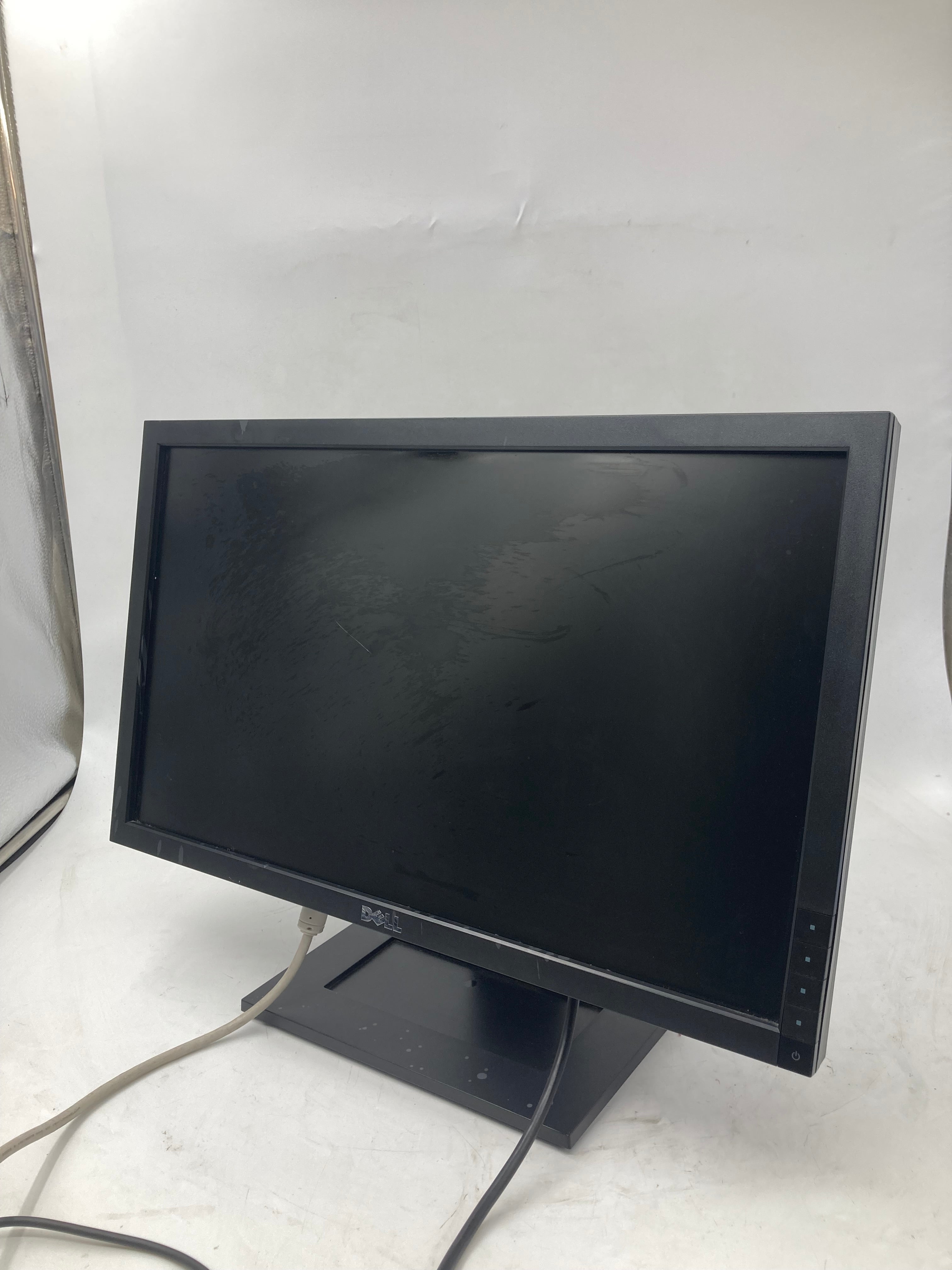 LG HP Dell Samsung 22" 24" Screen Monitor DVI HDMI VGA DIsplayPort Lot of 4