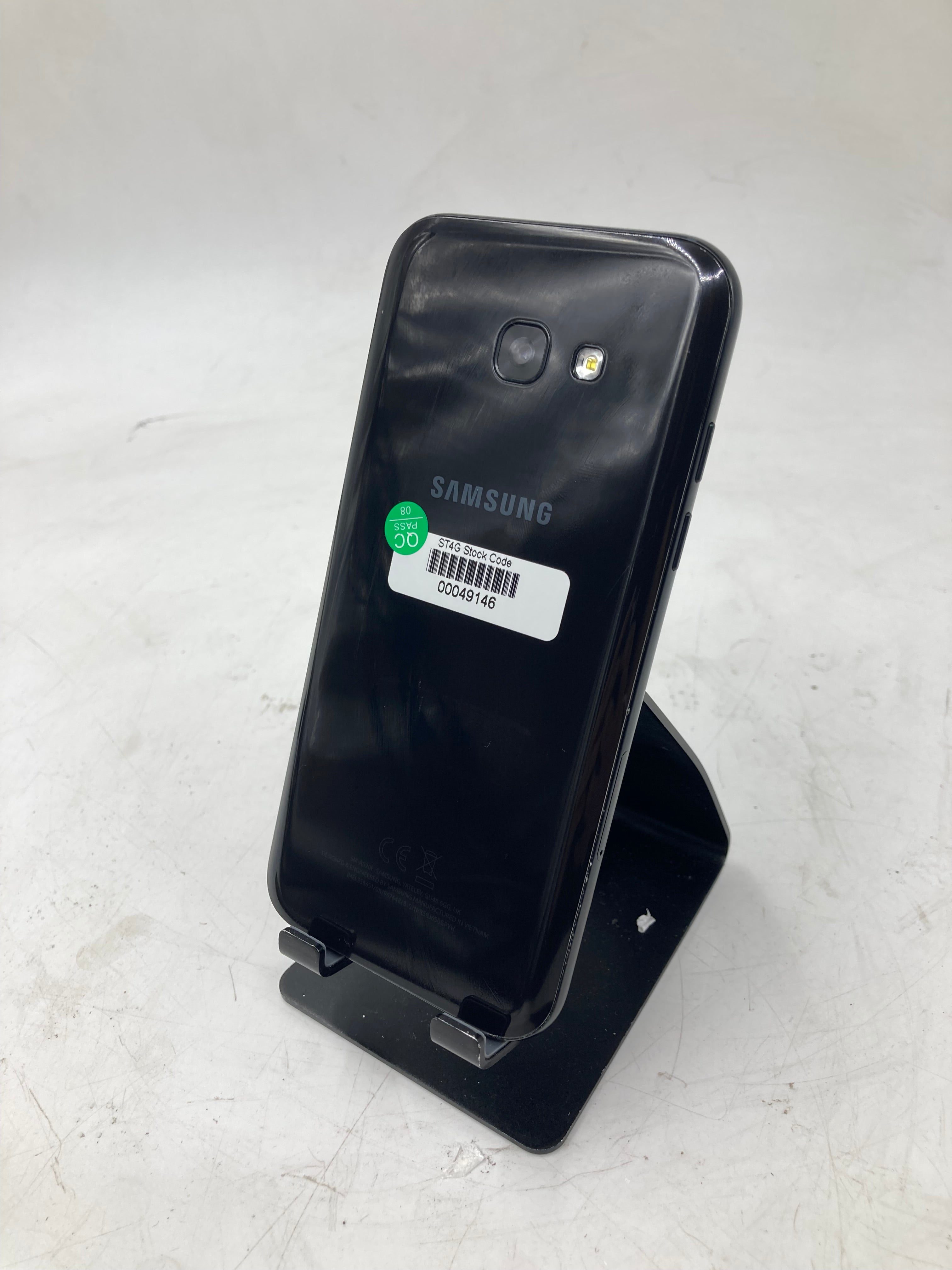 Samsung Galaxy A520 32GB Black - Unlocked Lot Of 6