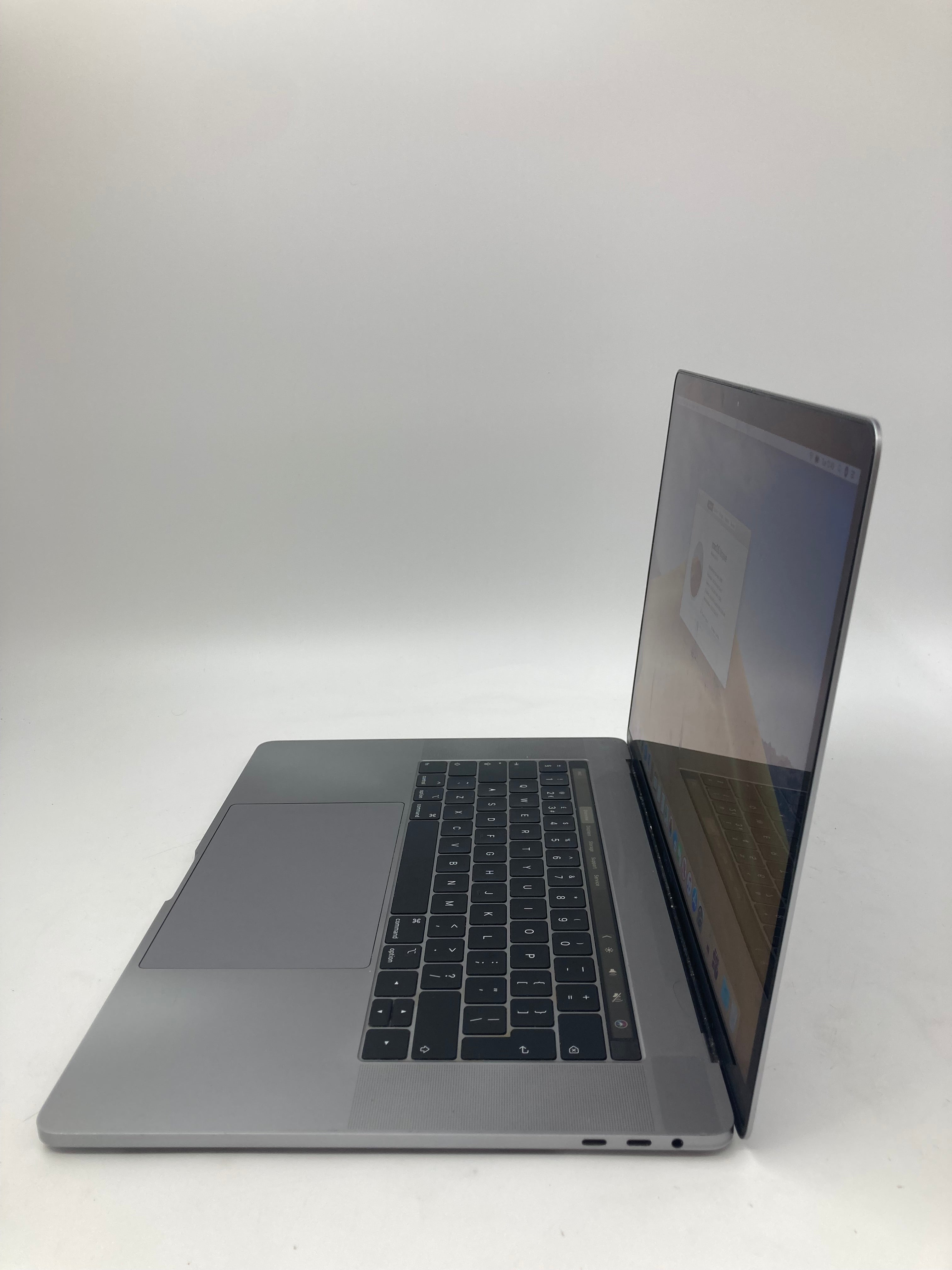 Apple MacBook Pro 2019 A1990 15" Screen i7 9th Gen 16GB RAM 250GB SSD OS Mojave