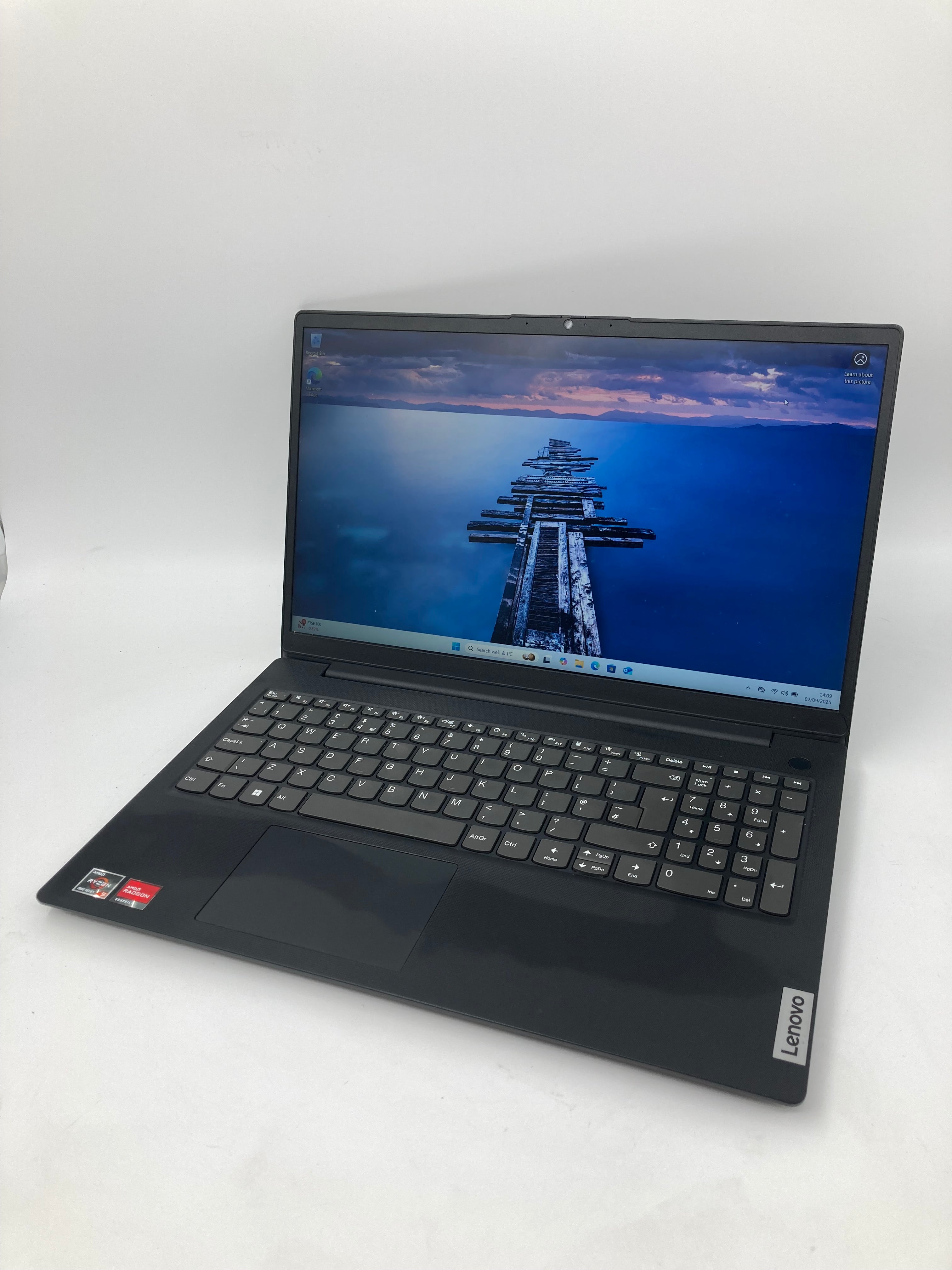 Lenovo Laptop V15 G4 15" AMD Ryzen 5 7520U 16GB RAM 256GB SSD W11