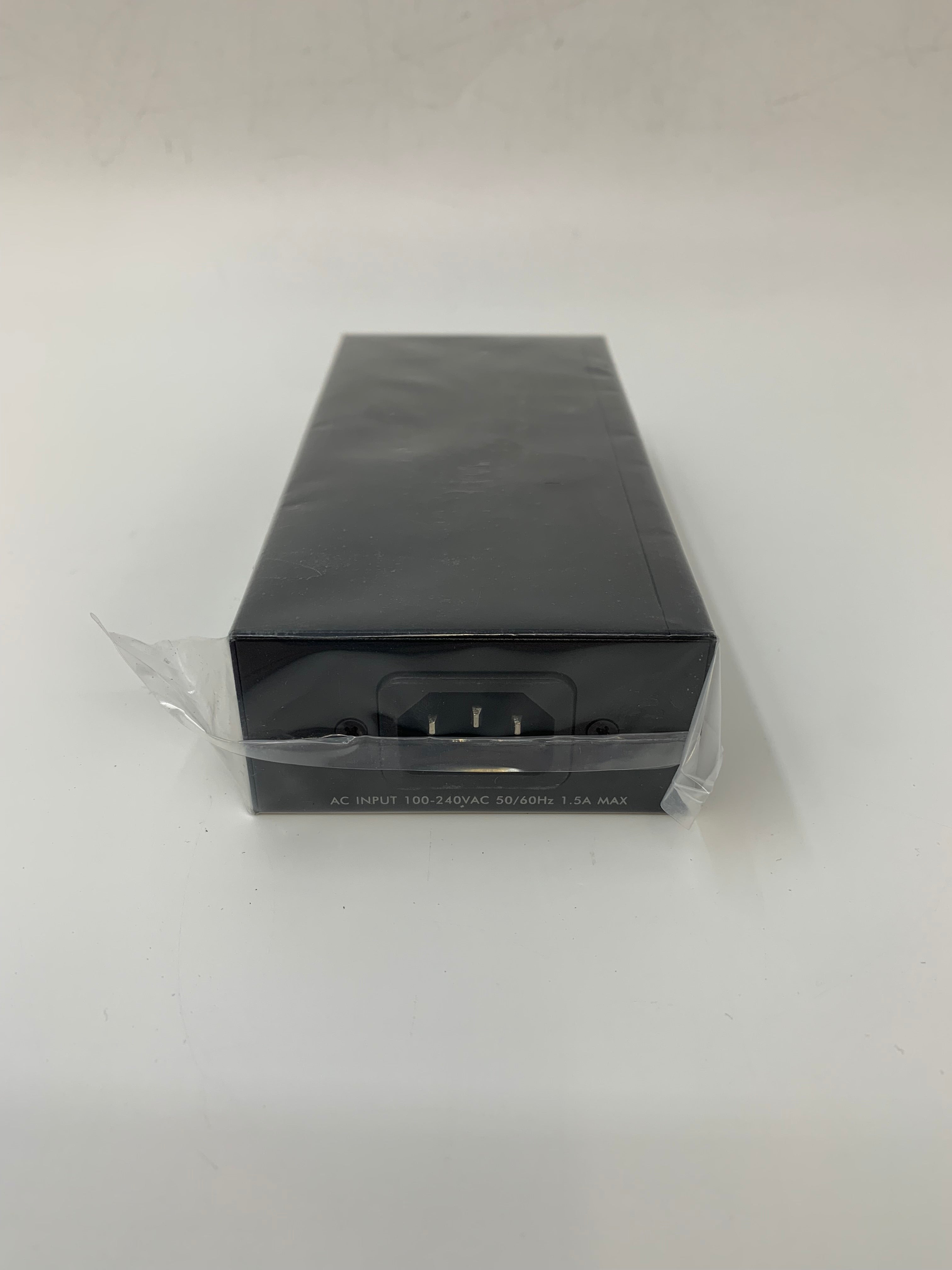 LongShine LCS-P302 Gigabit PoE Injector IEEE 802.3af/at Ethernet Power Adapter - Sealed