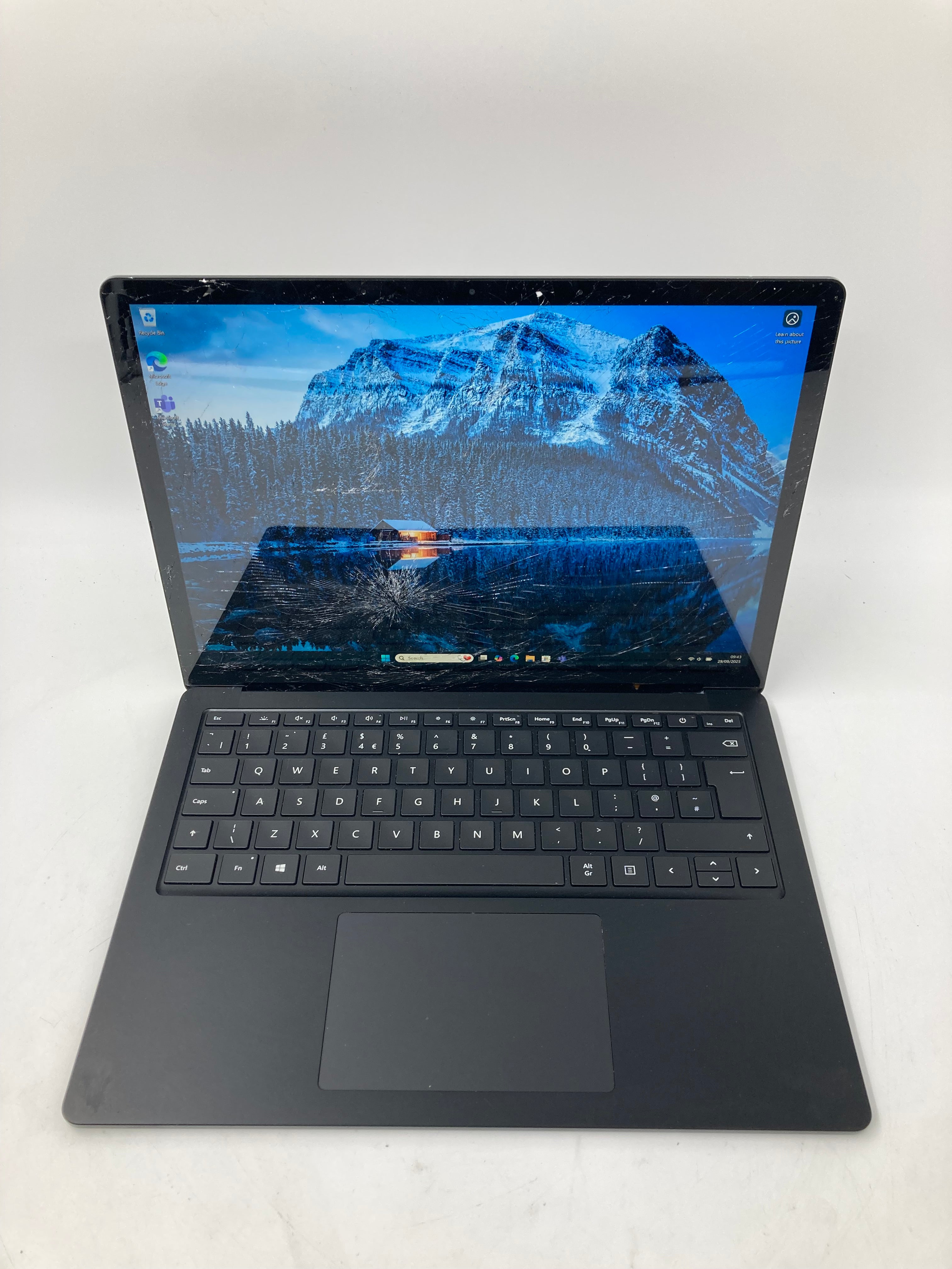 Microsoft Surface Laptop 3 13" i5 10th Gen 8GB RAM 256GB SSD W11 *Spares*