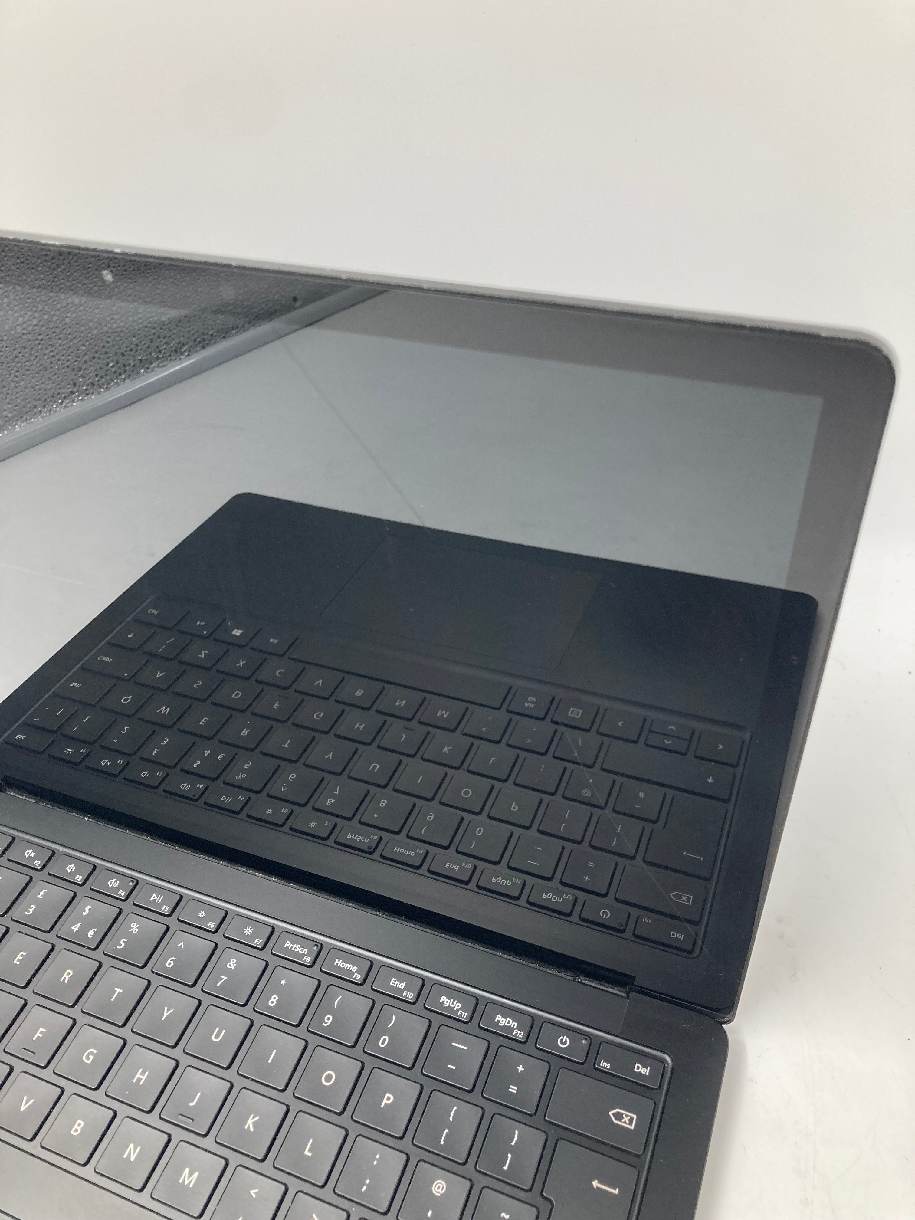 Microsoft Surface Laptop 3 13" i5 10th Gen 8GB RAM 256GB SSD W11