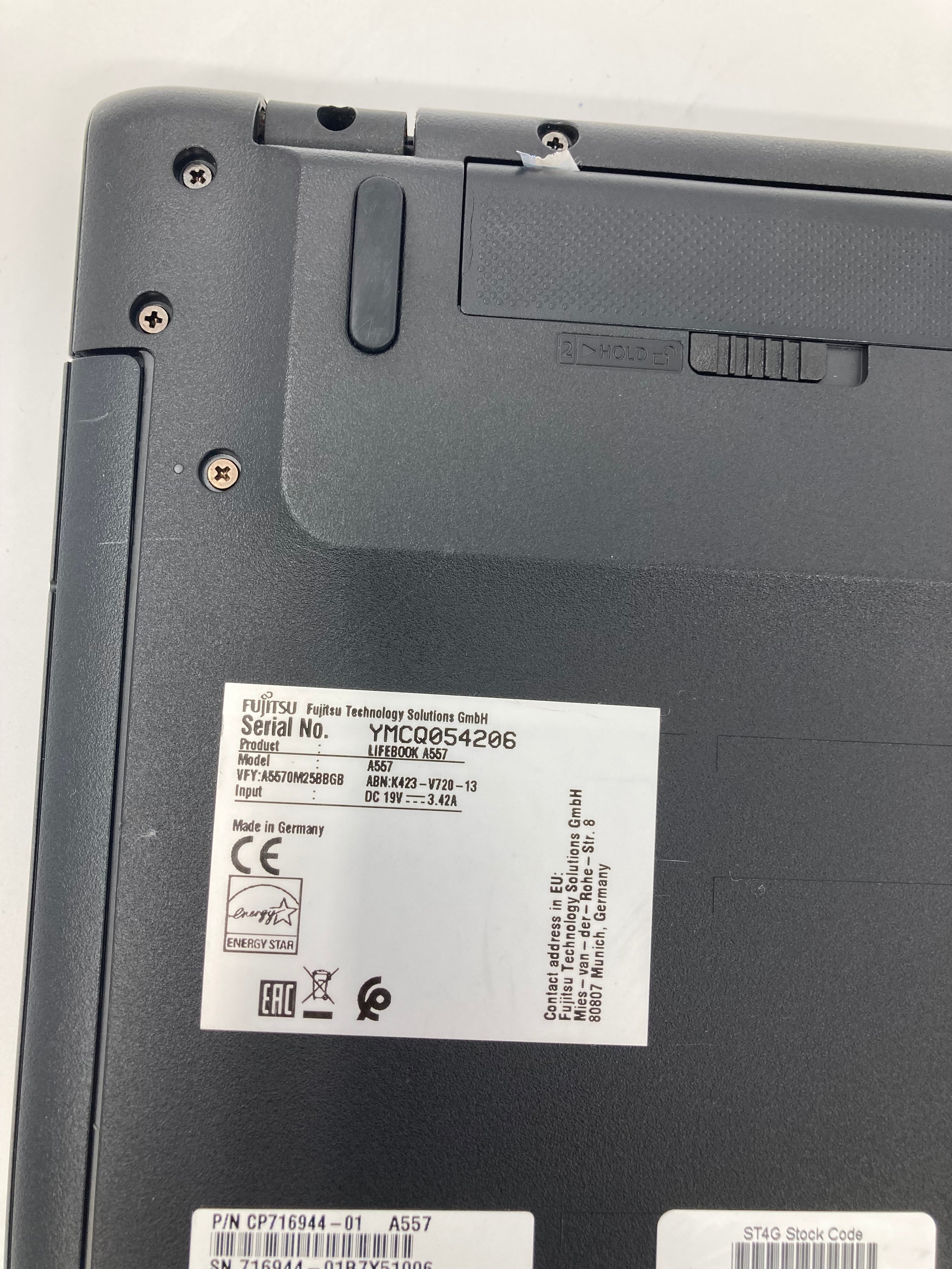 Fujitsu LifeBook A557 15.6" Screen i5 7200U No RAM No SSD No OS *Spares* #2