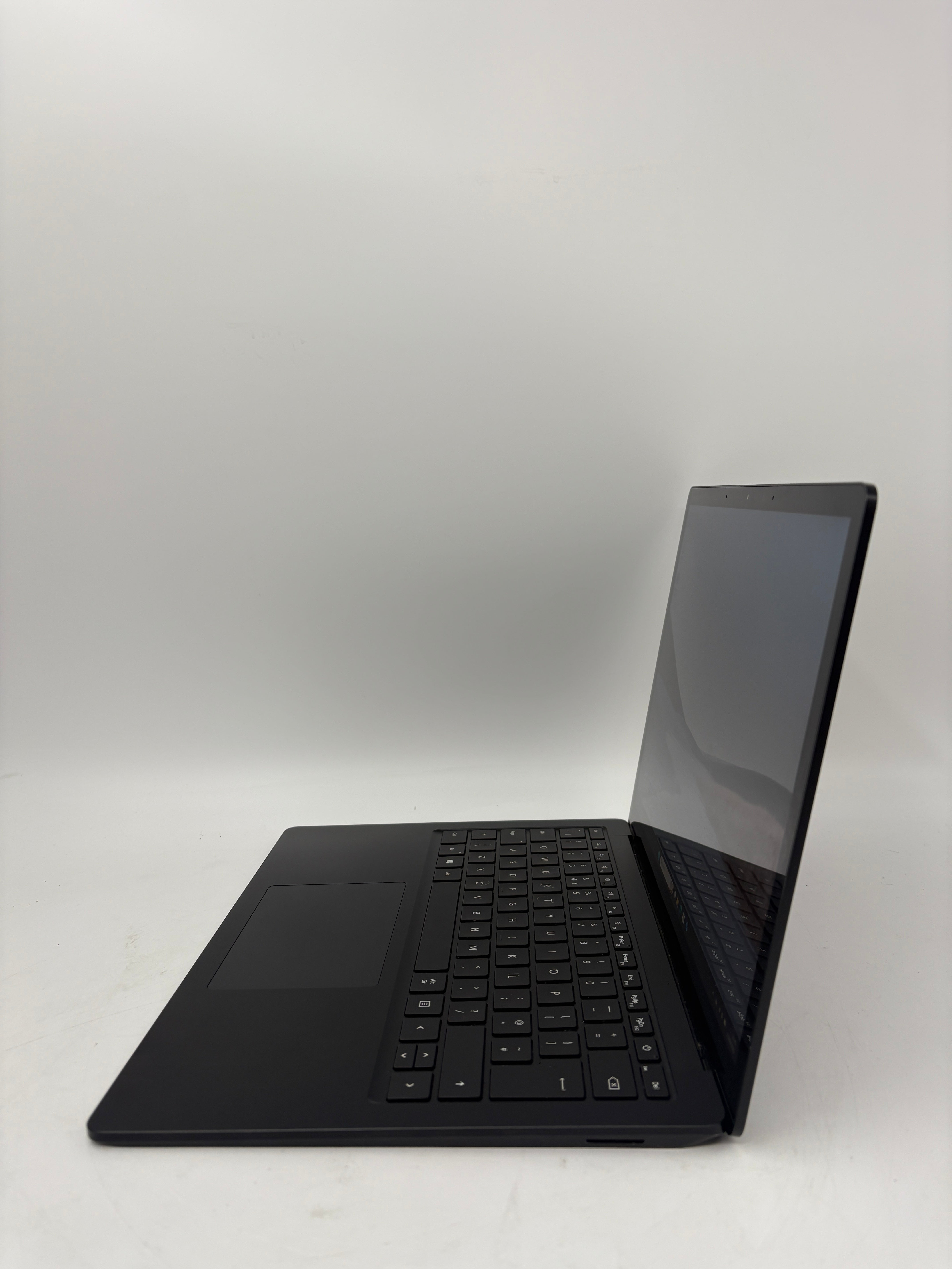 Microsoft Surface Laptop 3 13.5" Touchscreen i5 10th Gen 8GB RAM 256GB SSD W11