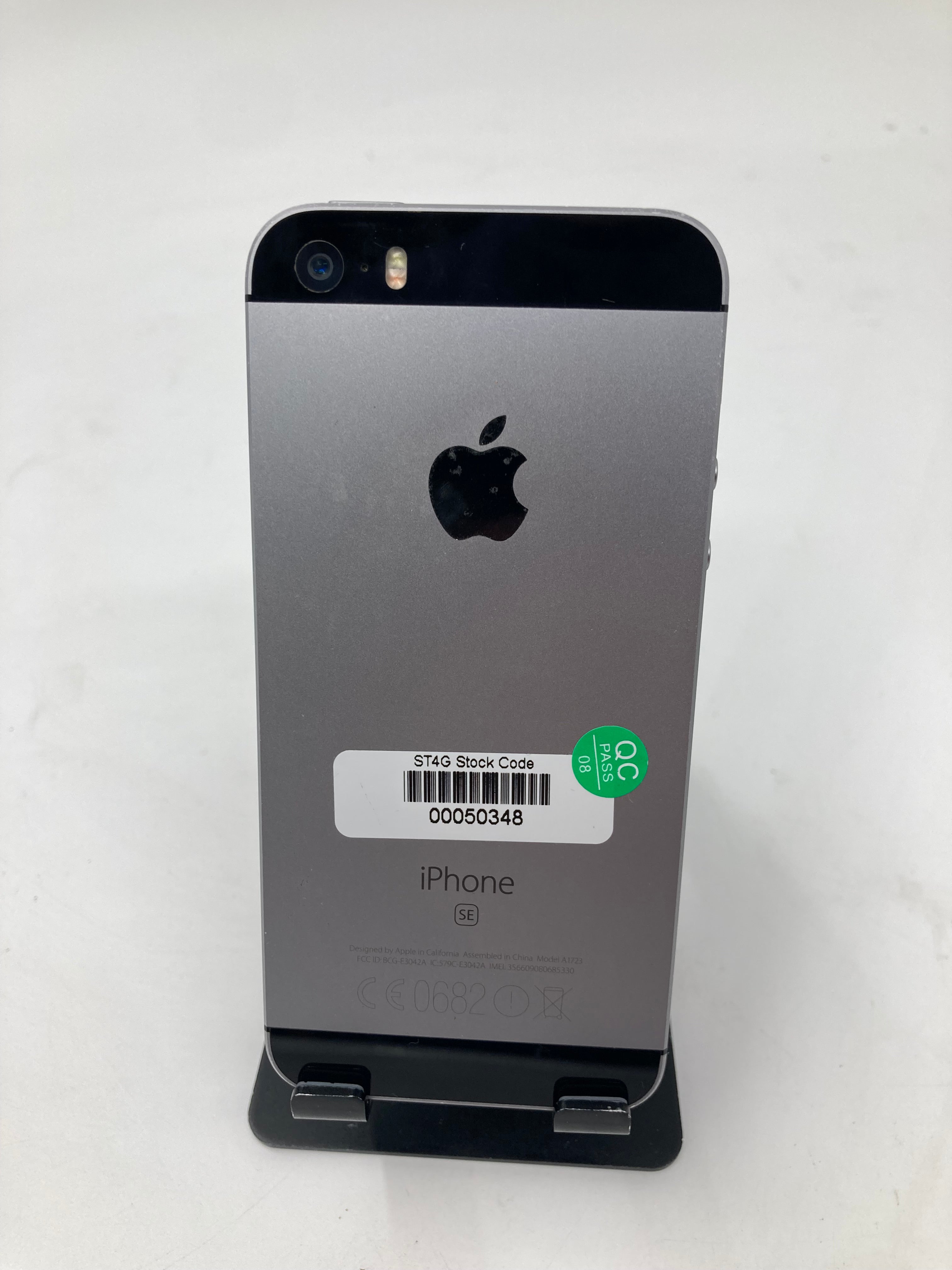 Apple iPhone SE 1st Gen A1723 32GB Space Grey & Gold Network Lock Batch of 3