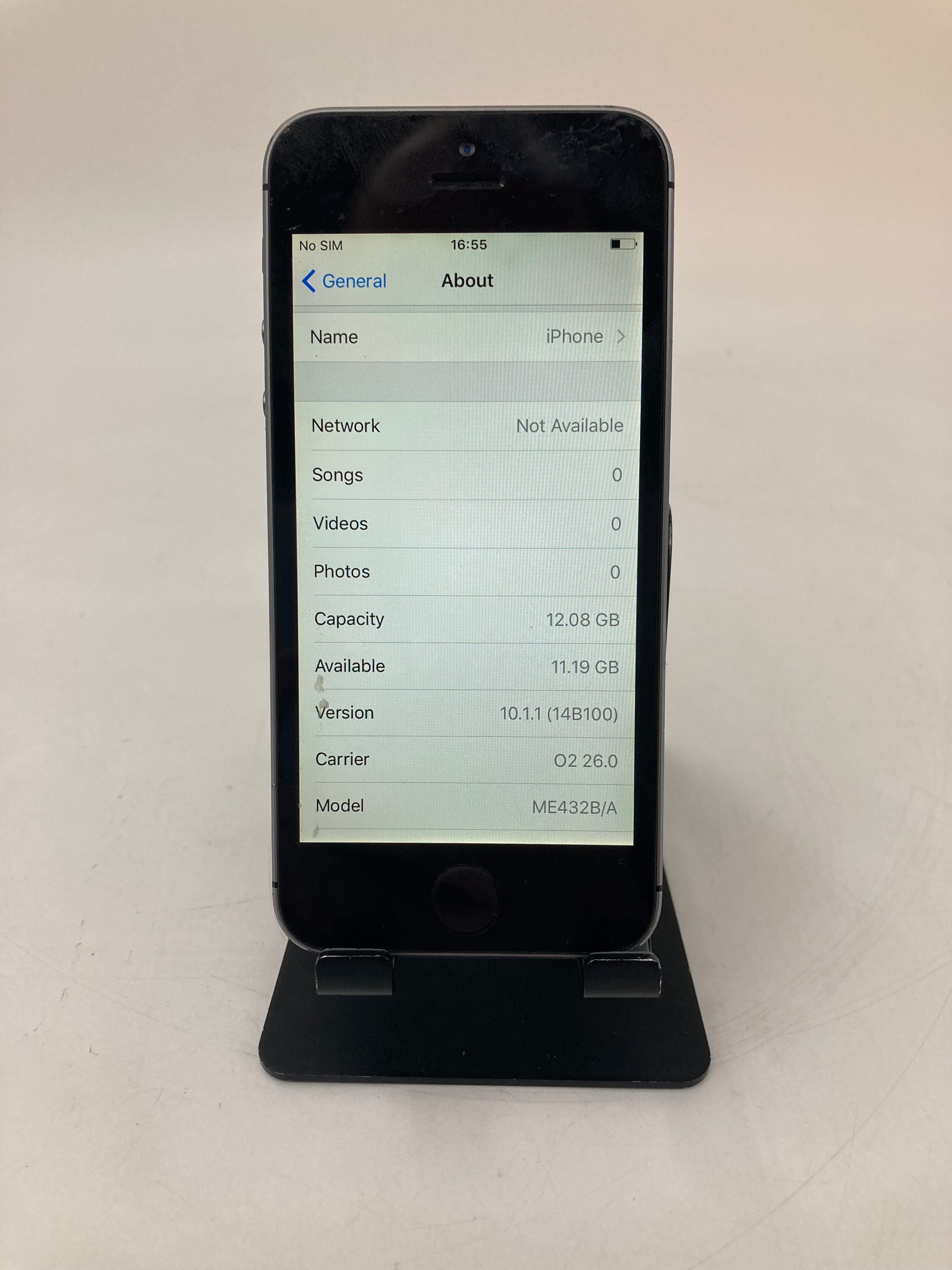 Apple iPhone 5s 2013 5" Screen 16GB Storage Silver/Black